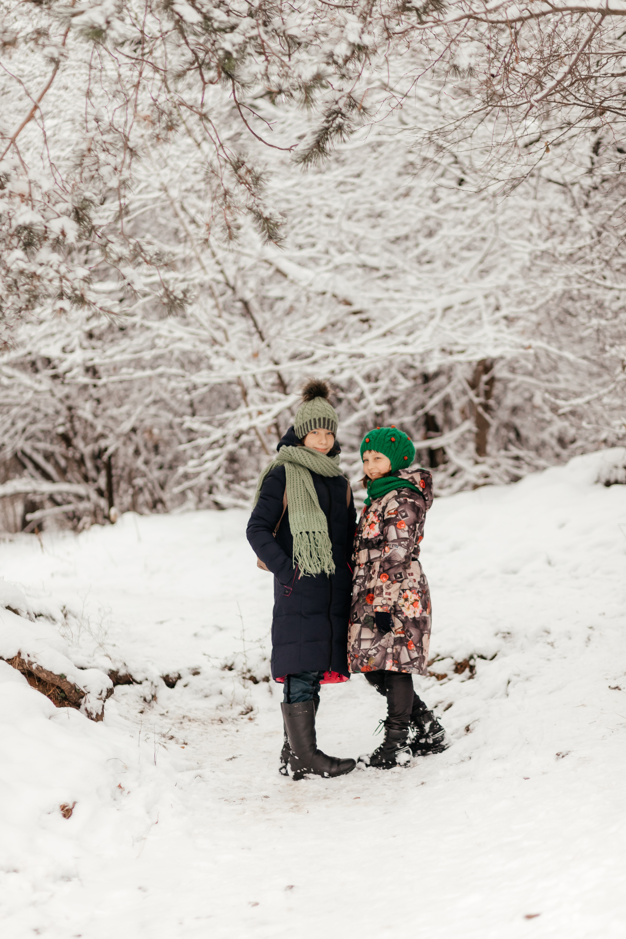Лес. Сестрички. Семейный фотограф в Минске Приболовец Светлана