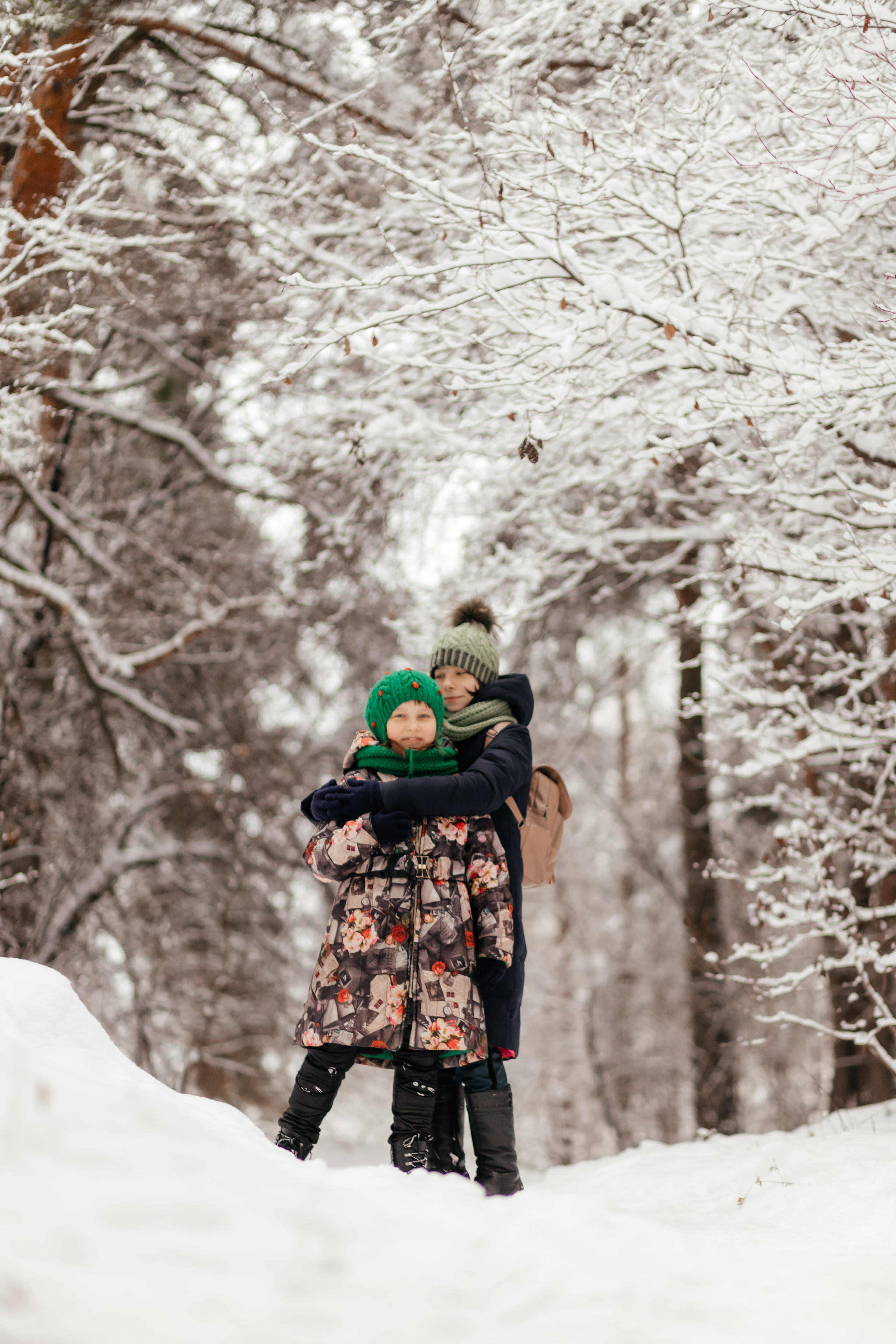 Лес. Сестрички. Семейный фотограф в Минске Приболовец Светлана