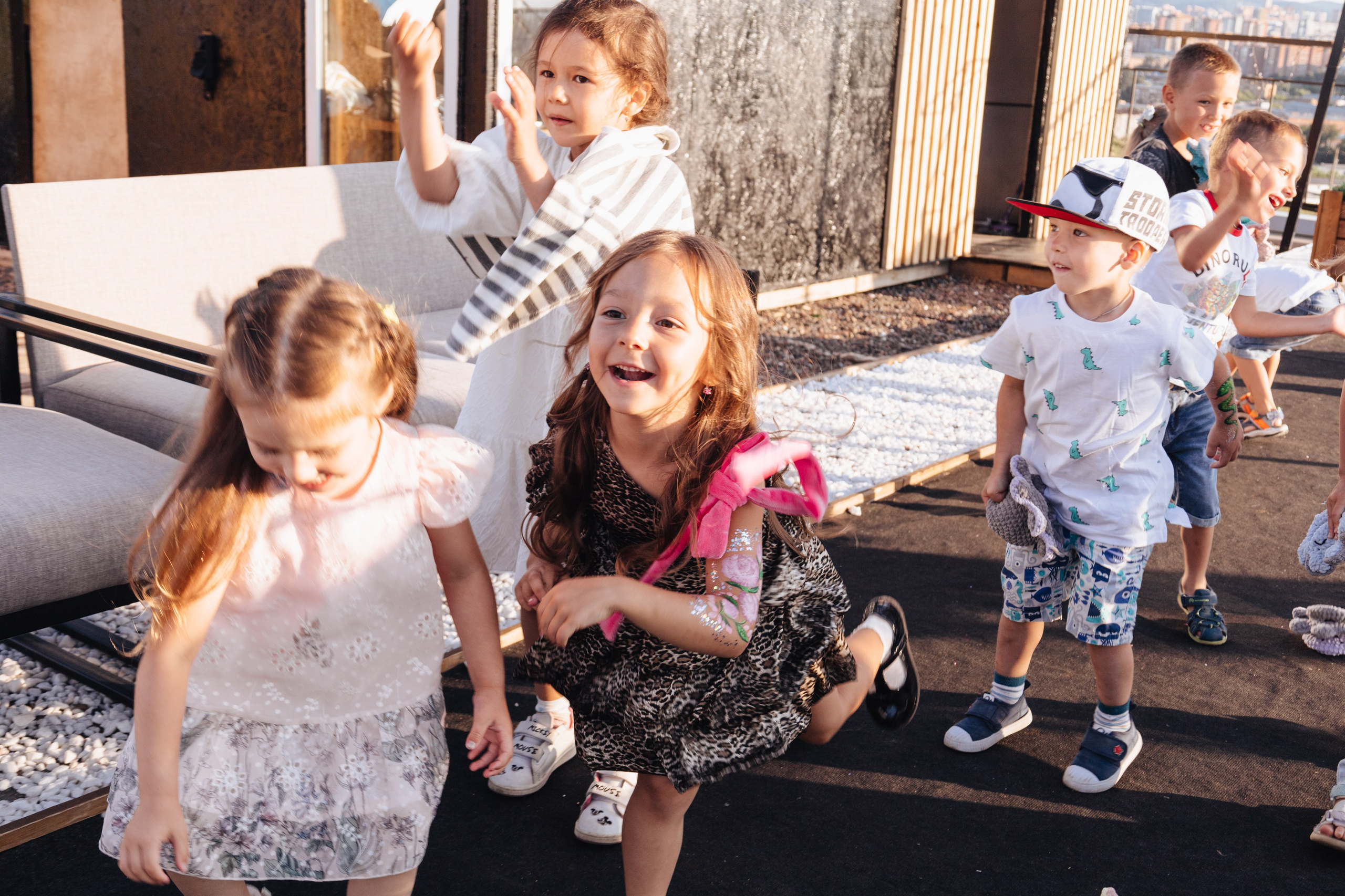 На крыше. Красноярск. День рождения Леи. Фотограф Ирина Колесникова