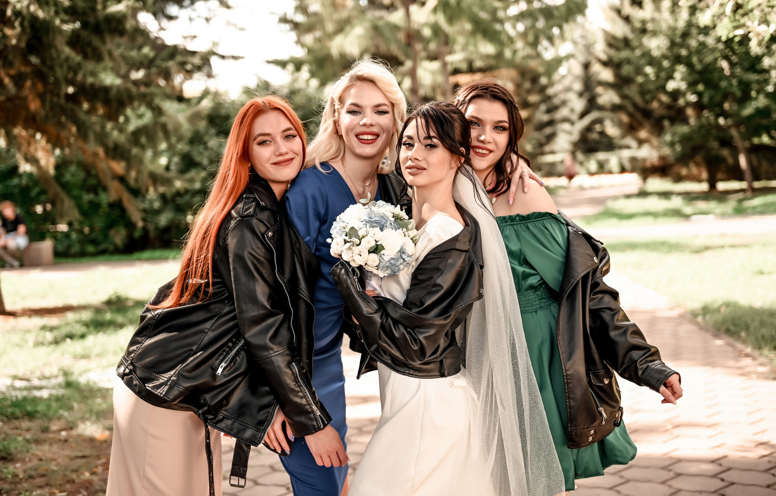 Небольшая часть фото со свадебной съемки Алексея и Даши. Свадебный, семейный, детский, контент фотограф в Омске Максим Ильин