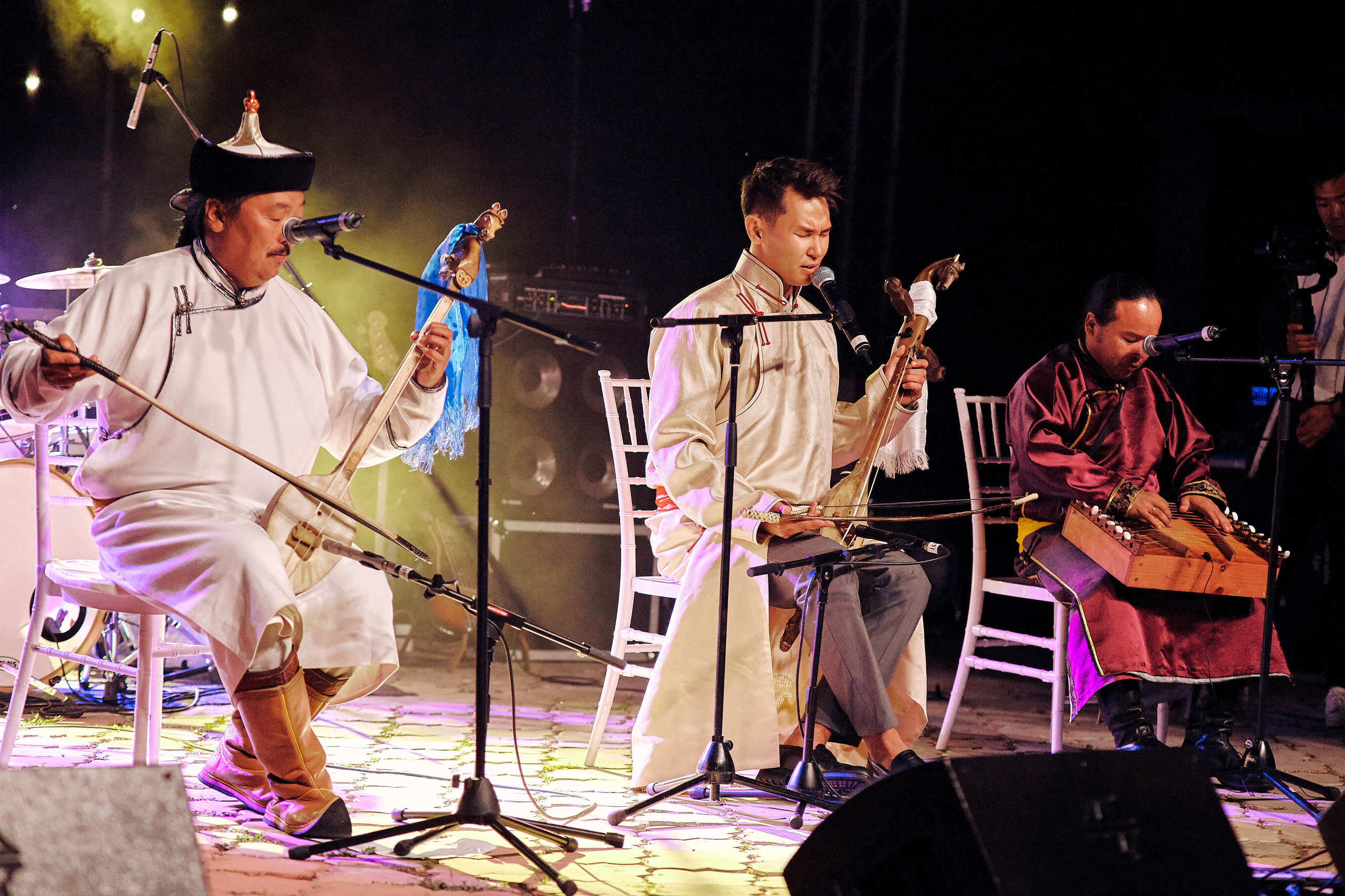 Чаян и Ай-Суу. Фотограф Айдын Седип в Кызыле