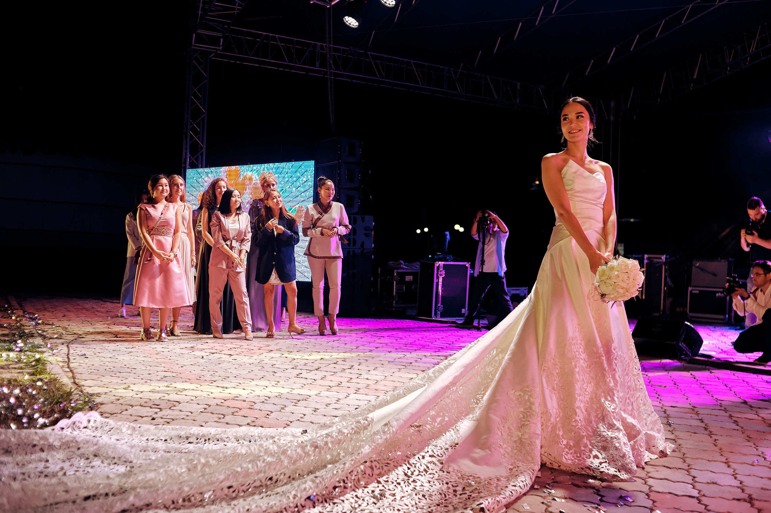 Чаян и Ай-Суу. Фотограф Айдын Седип в Кызыле