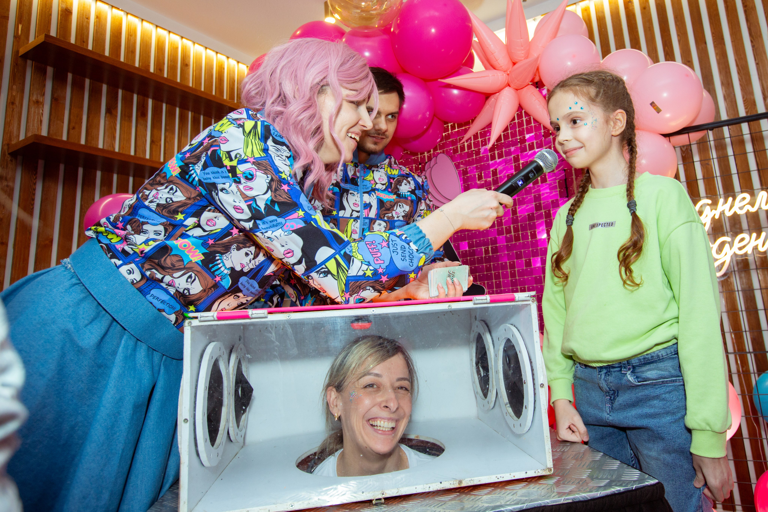 День рождения Ульяны. Фотограф Антонина Свешникова. ВЫПУСКНЫЕ ФОТОКНИГИ для детских садов и школ. Москва, Владимир