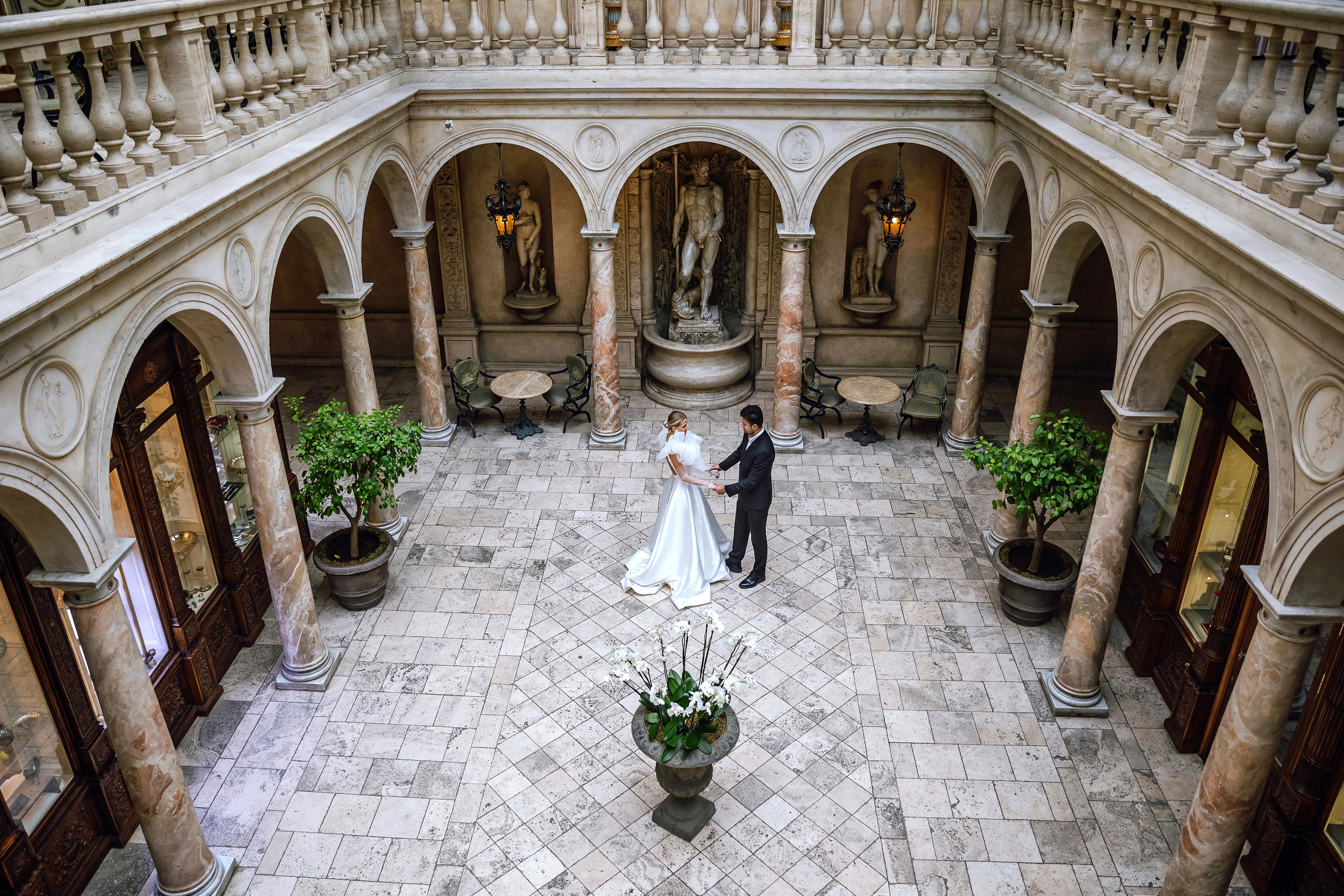 Свадебная фотосъемка, свадебная видеосъемка. Фотограф и видеограф Москва. Свадебный фотограф, видеограф. Выпускные альбомы. Оживающие альбомы