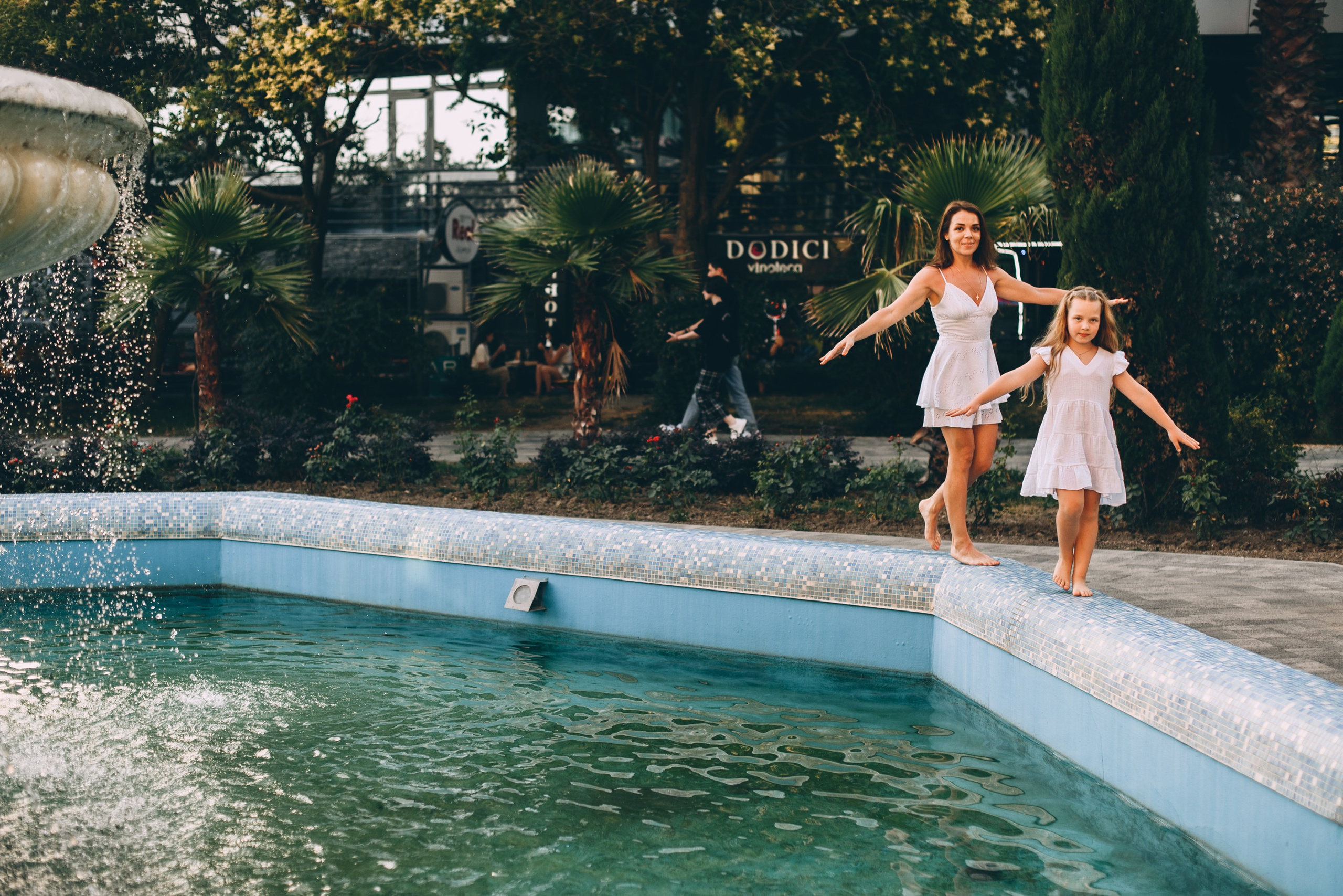 Игры на пляже) Центральный Сочи, пляж Цирк. Свадебный и семейный фотограф София Невская