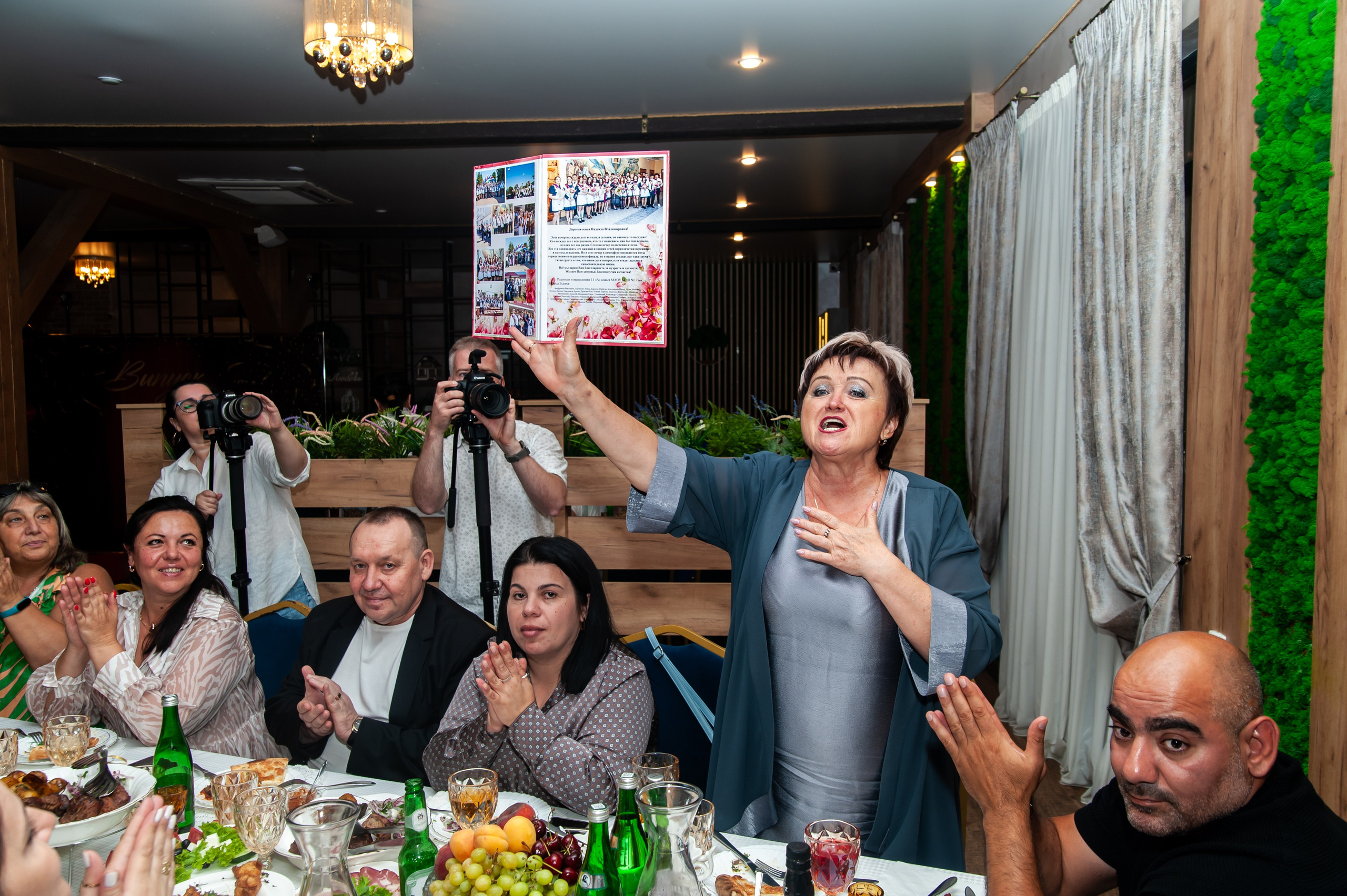 Выпускной МАОУ СОШ № 17 им. Эдуарда Есаяна. Свадебный и семейный фотограф Денис Лукьянов в Краснодаре, Краснодарском крае и Республике Крым