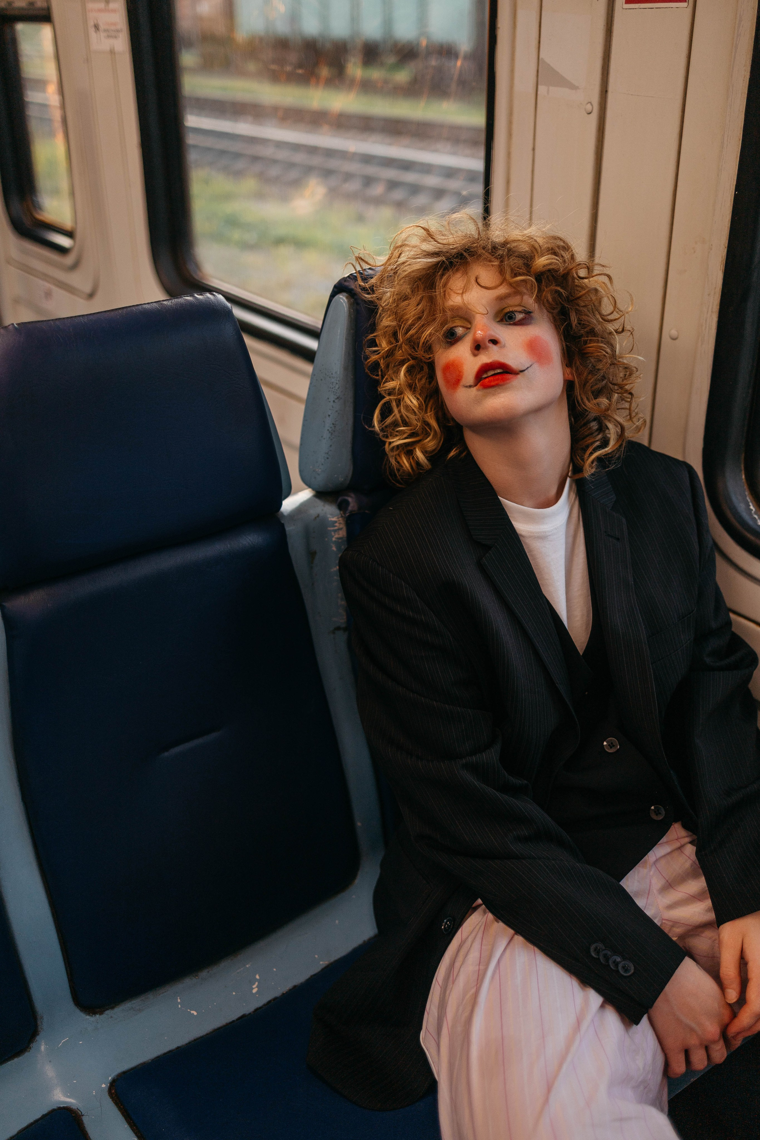 Закат на ЖД вокзале. Лиза. Фотограф в Твери Лагодная Яна