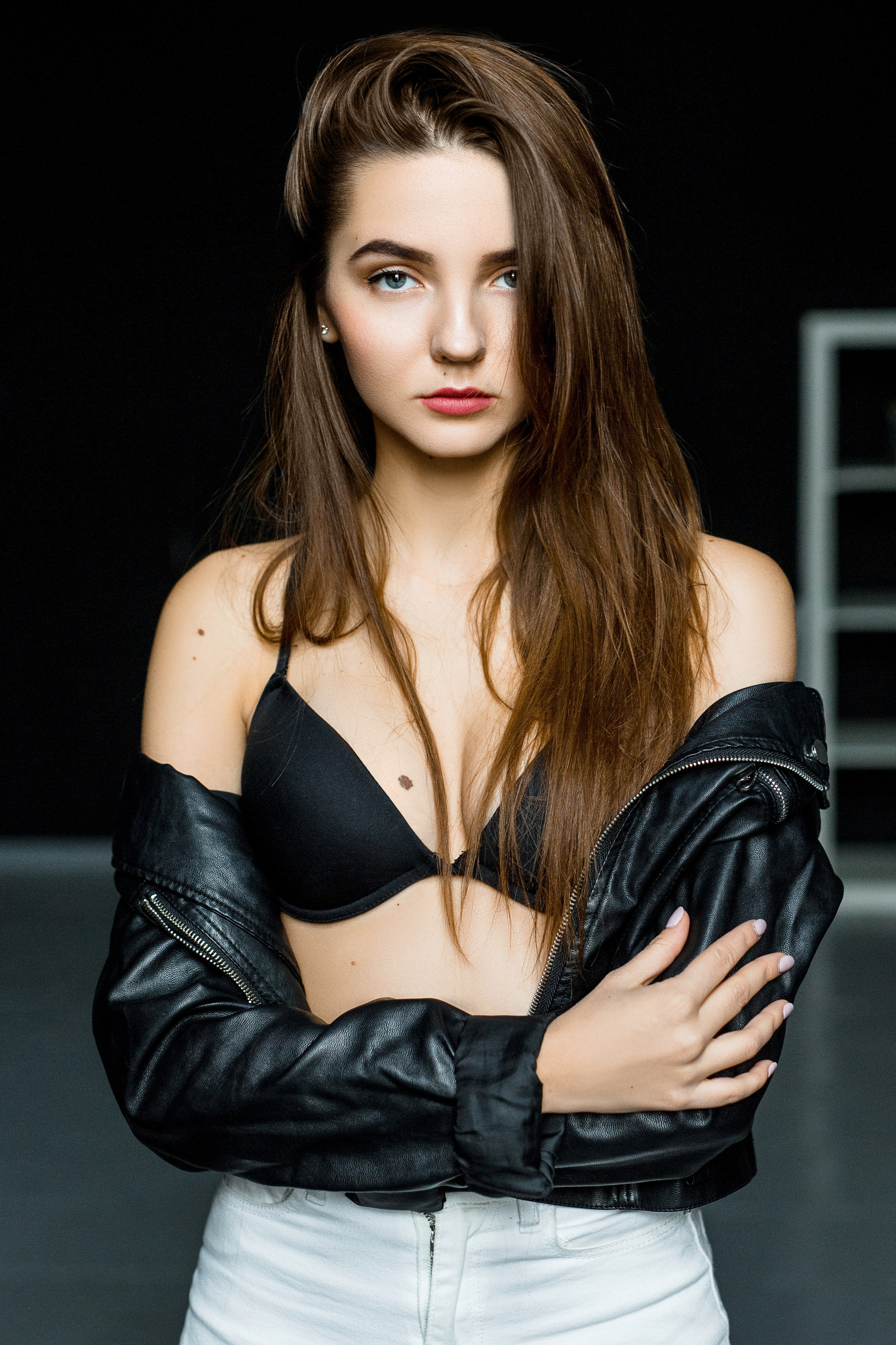 Фэшн съёмка в студии, услуги fashion фотографа в Москве — Заказать фэшн фотографа, цены за час съёмки