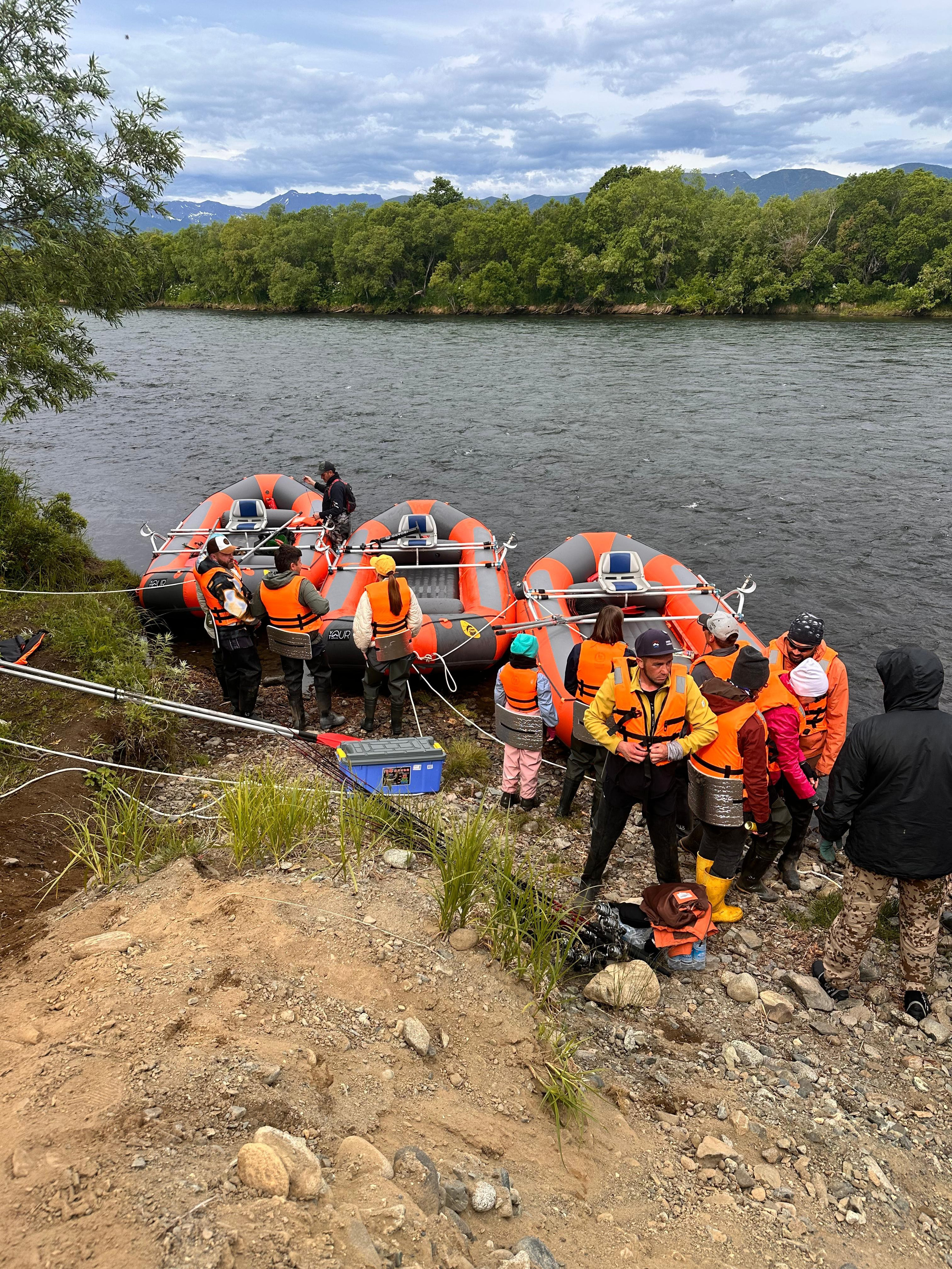 Сплав по реке Быстрая + Малкинские горячие источники. Экскурсионные туры по Камчатке