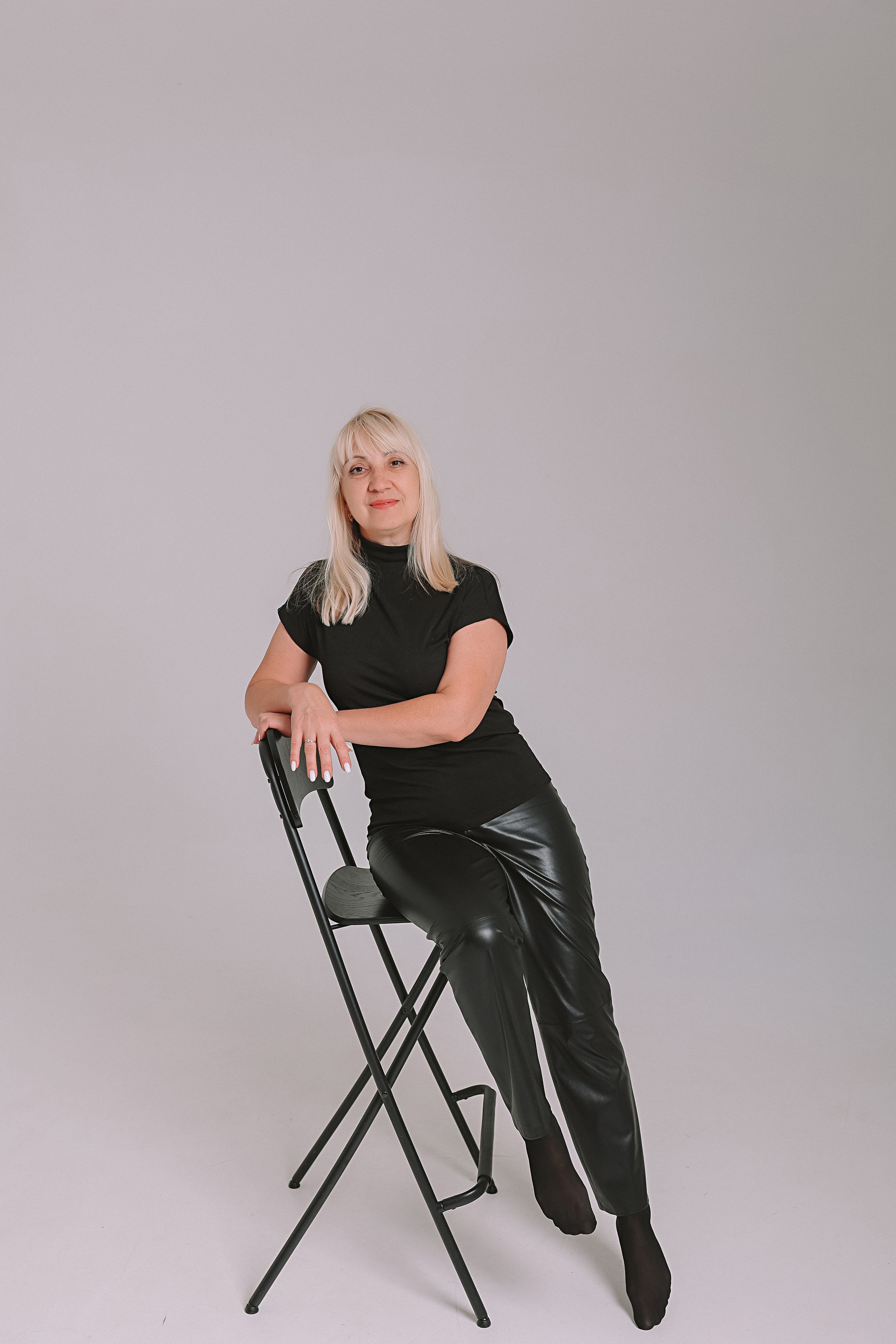 Фататум циклорама и зал. Семейный фотограф Тюмень, фотограф на роды Салмина Мария