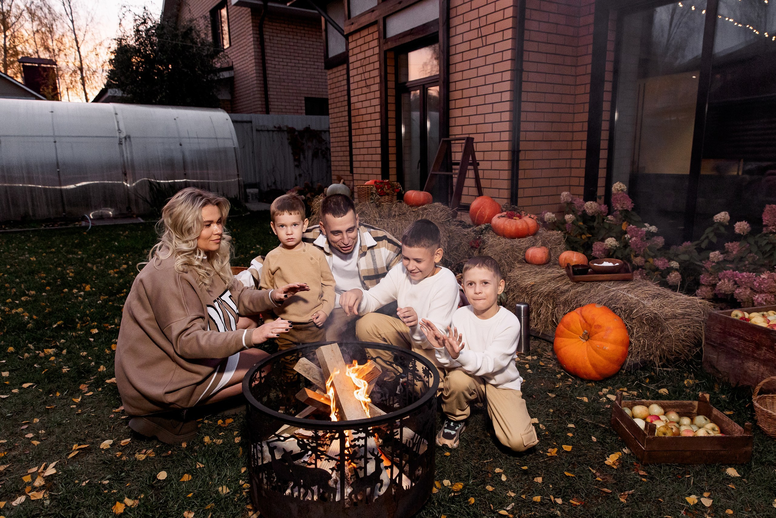 Эдуард и Дарья с сыновьями. Свадебный и семейный фотограф в Челябинске Юлия Ишимова