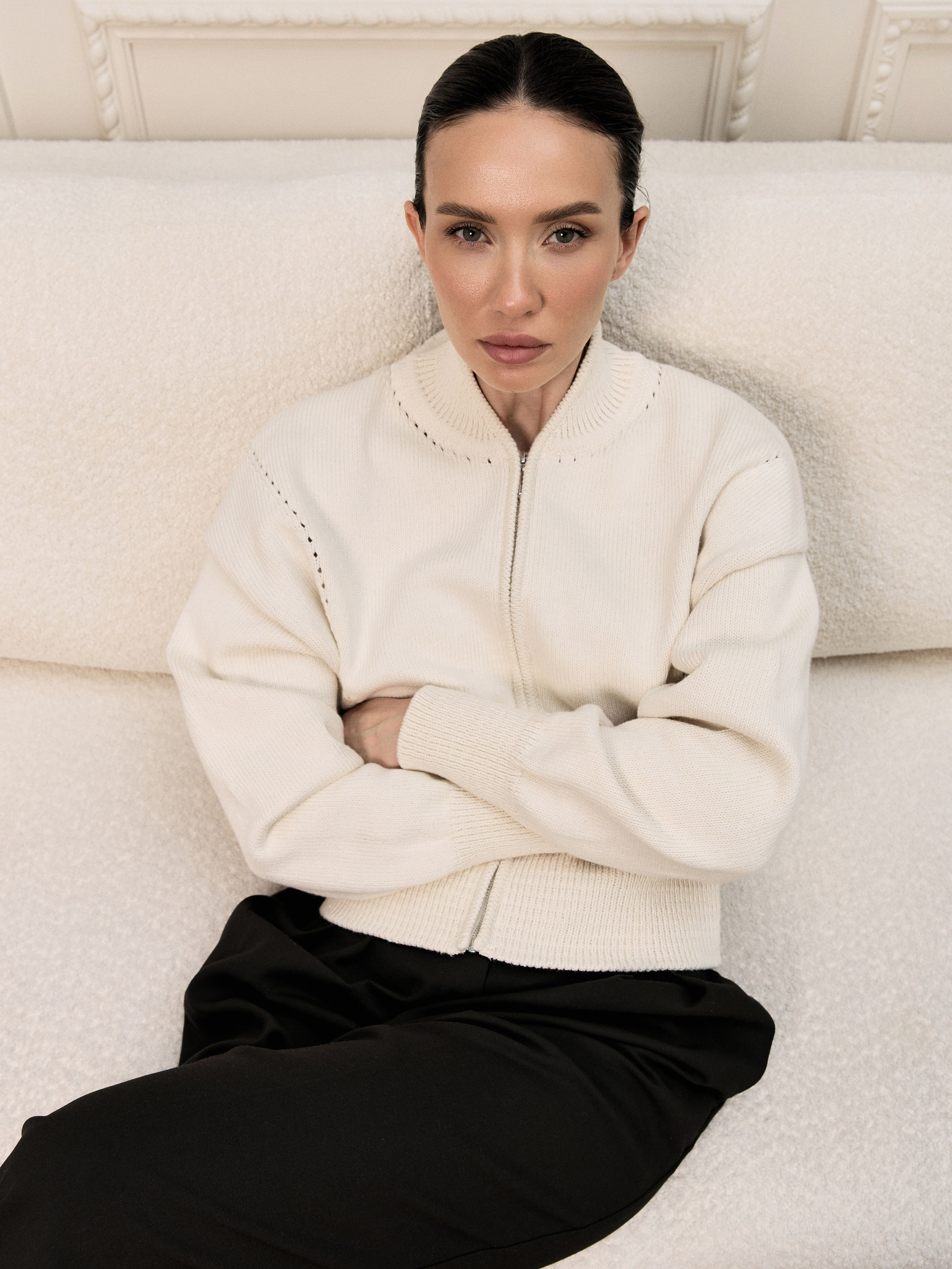 Red Cardigan. Фотограф в Москве и Сургуте Алла Лесовая. Снимаю каталог для брендов и индивидуальные портреты для людей