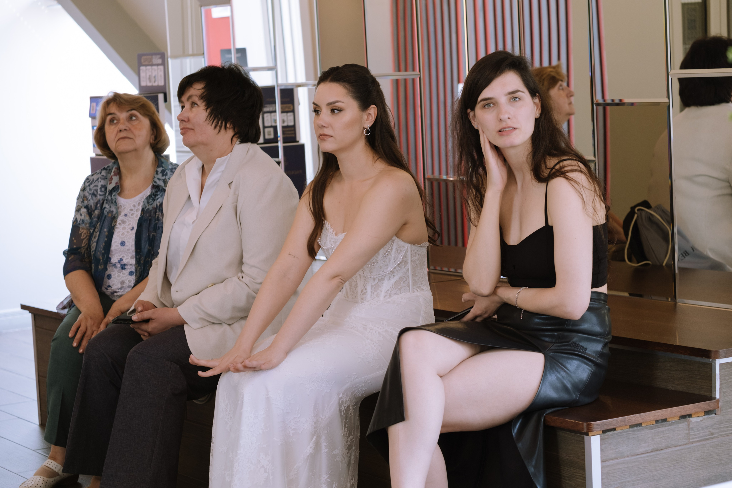 СВАДЕБНЫЙ БАНКЕТ НА ВЛАДИМИРСКОЙ В САНКТ-ПЕТЕРБУРГЕ (КАМЕРНАЯ СВАДЬБА). Профессиональный фотограф, Санкт-Петербург — Виктория Богомолова