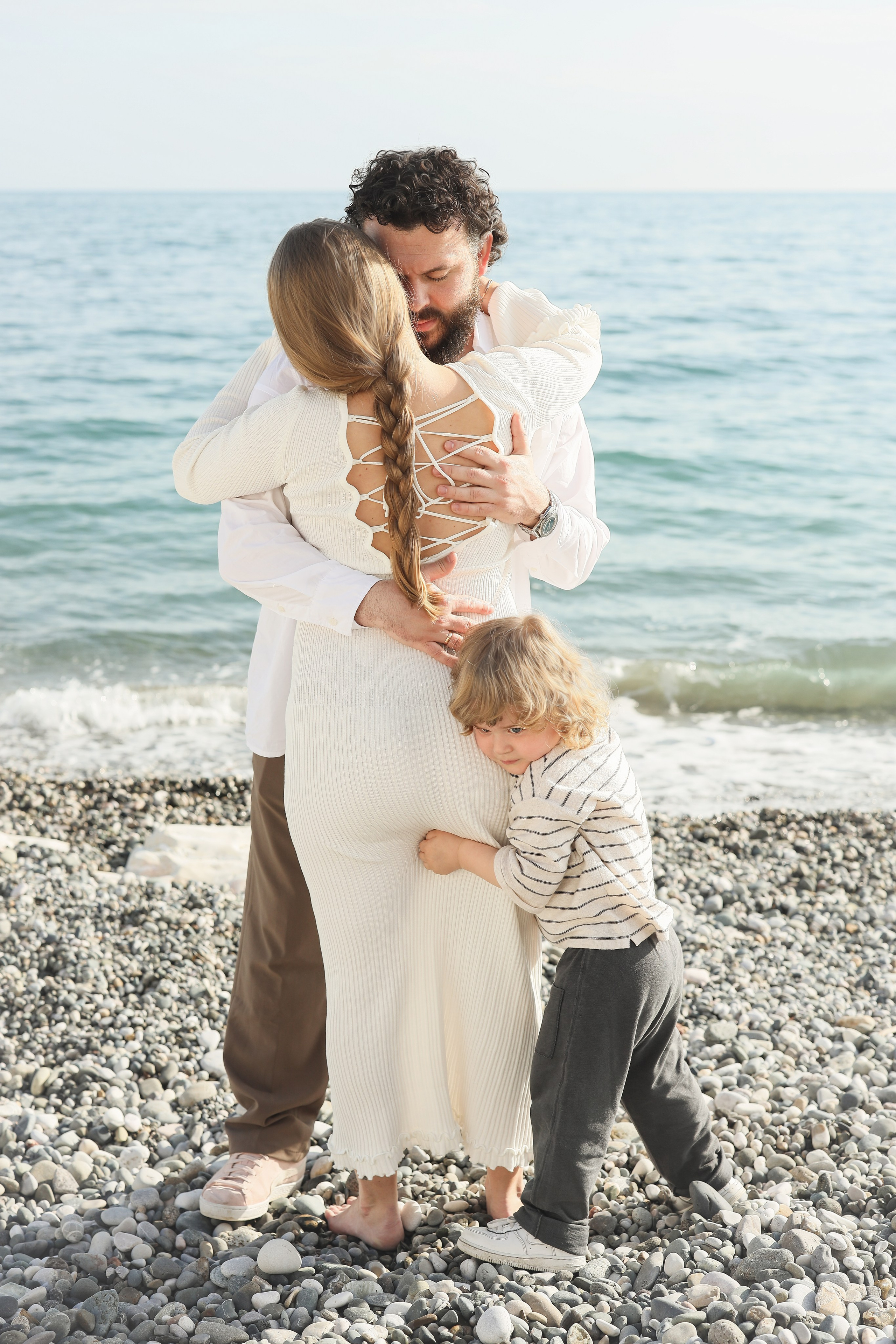 Семейная фотосессия в Гаграх, Белые скалы. Свадебный и семейный фотограф в Абхазии Жанна Соснина