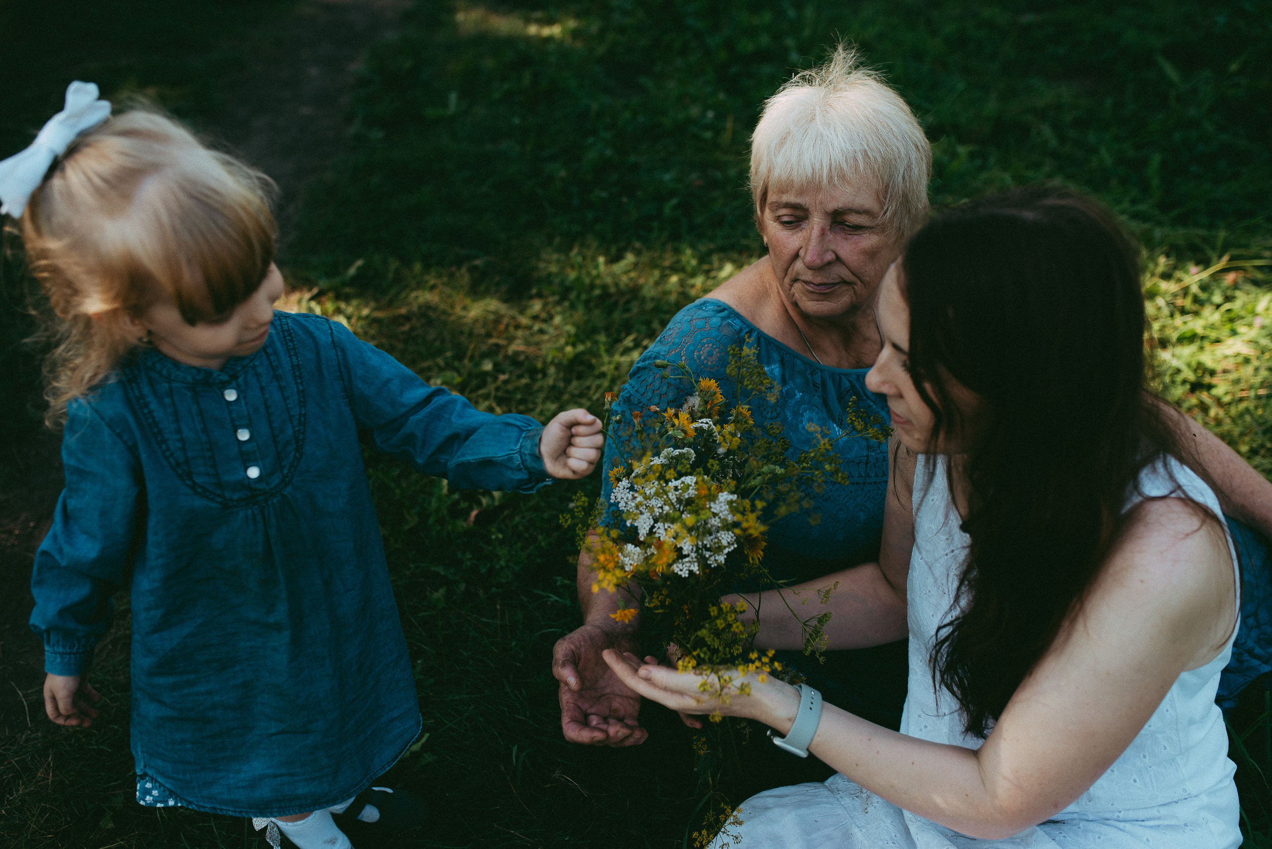 Ира, Верочка и любимая бабушка Валя. Семейный и детский фотограф в Новосибирске и Краснообске — Анна Ким