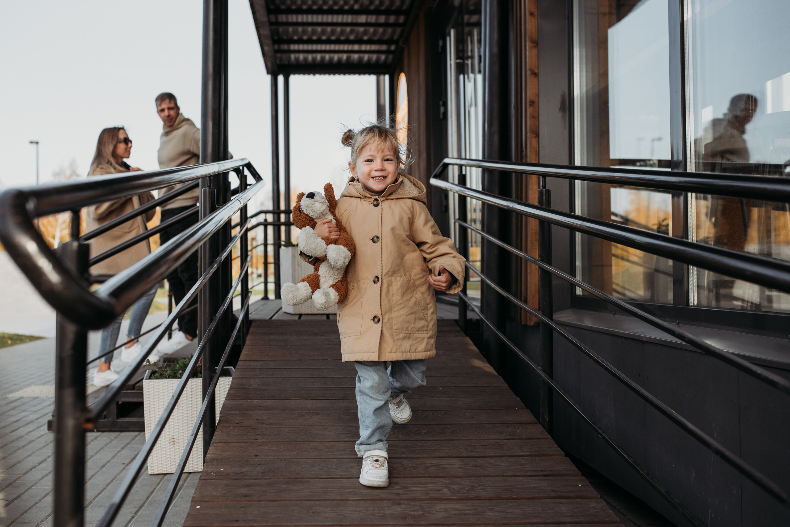 Настя, Рома и Николь в парке «Арена». Семейный и детский фотограф в Новосибирске и Краснообске — Анна Ким