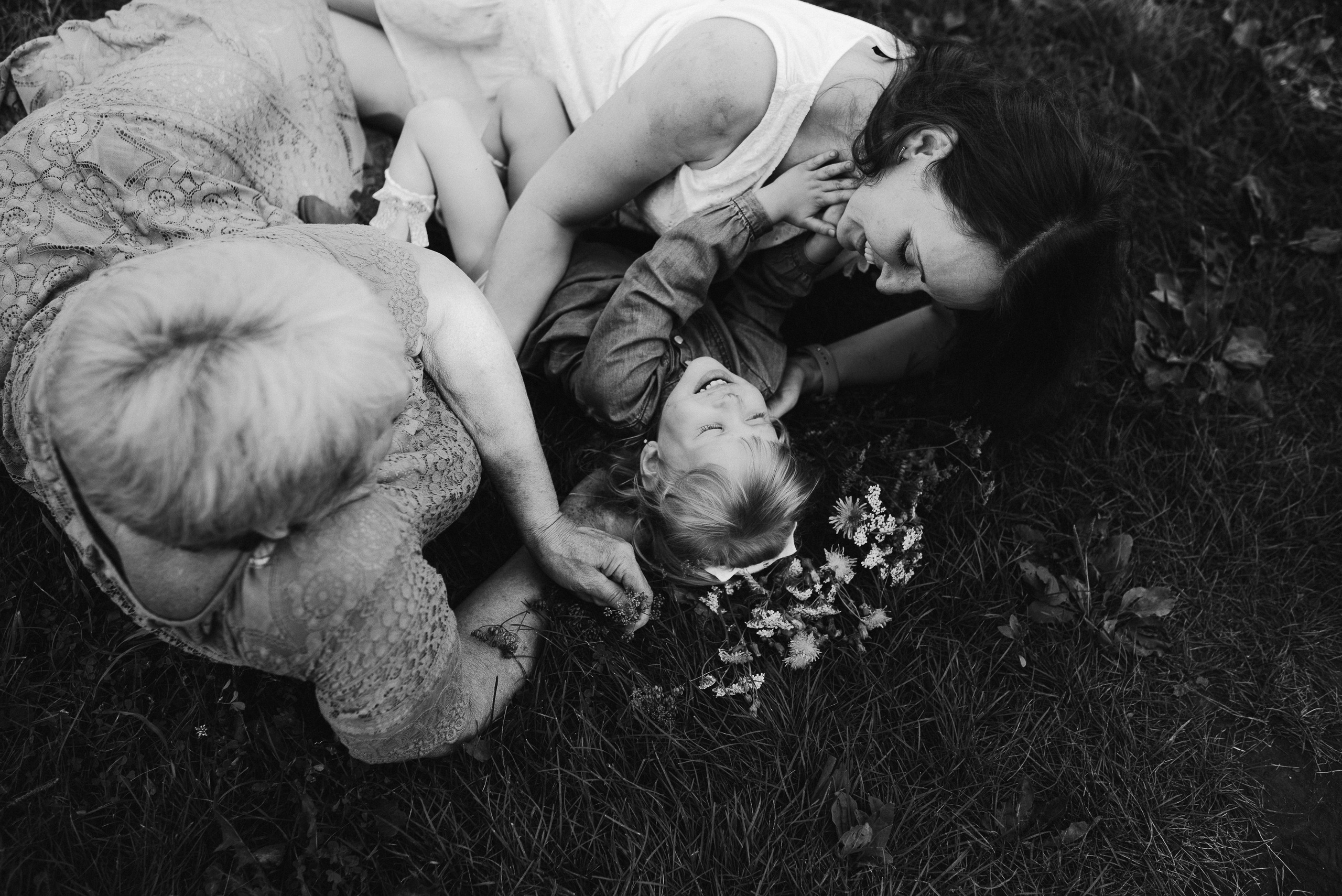 Ира, Верочка и любимая бабушка Валя. Семейный и детский фотограф в Новосибирске и Краснообске — Анна Ким