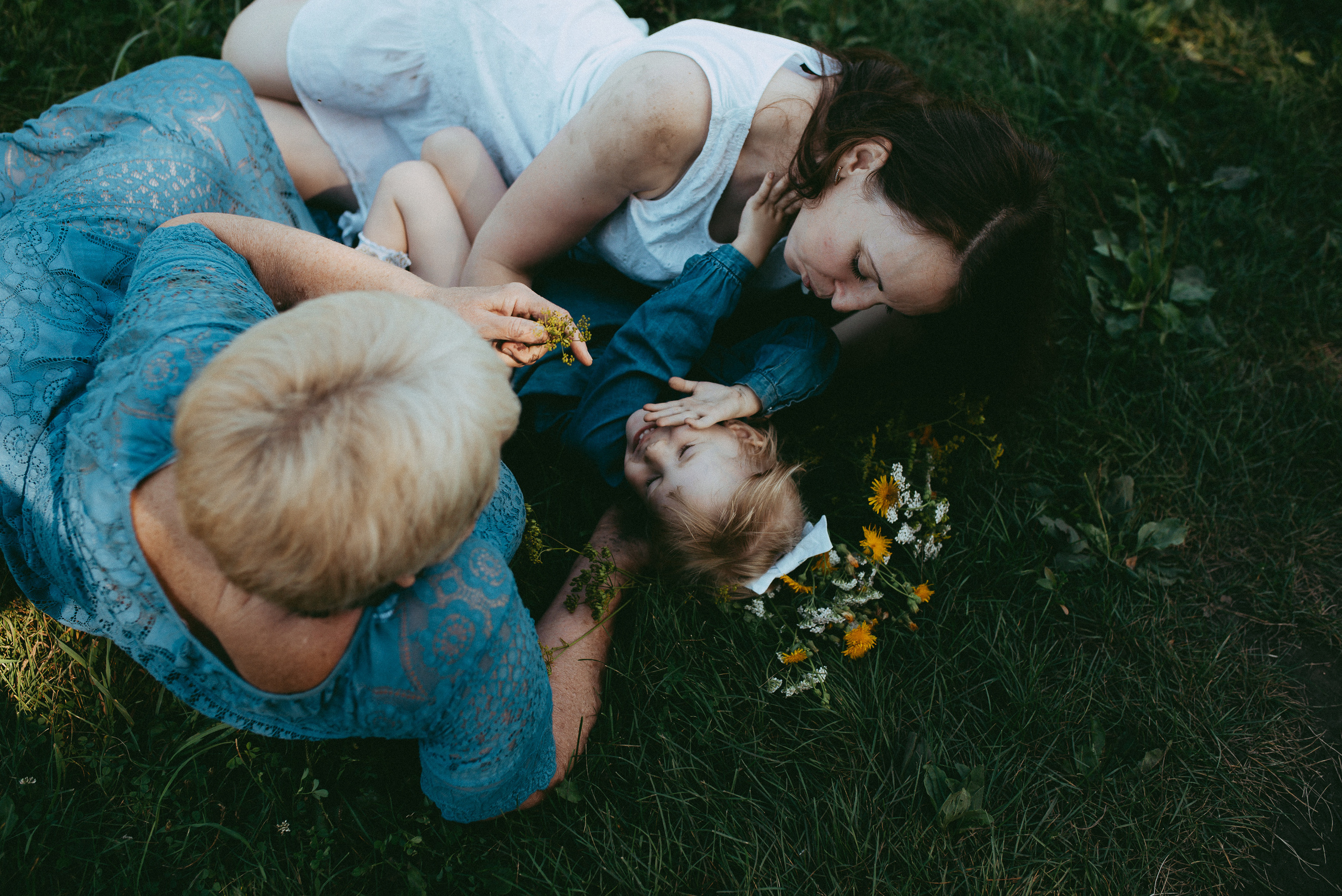 Ира, Верочка и любимая бабушка Валя. Семейный и детский фотограф в Новосибирске и Краснообске — Анна Ким