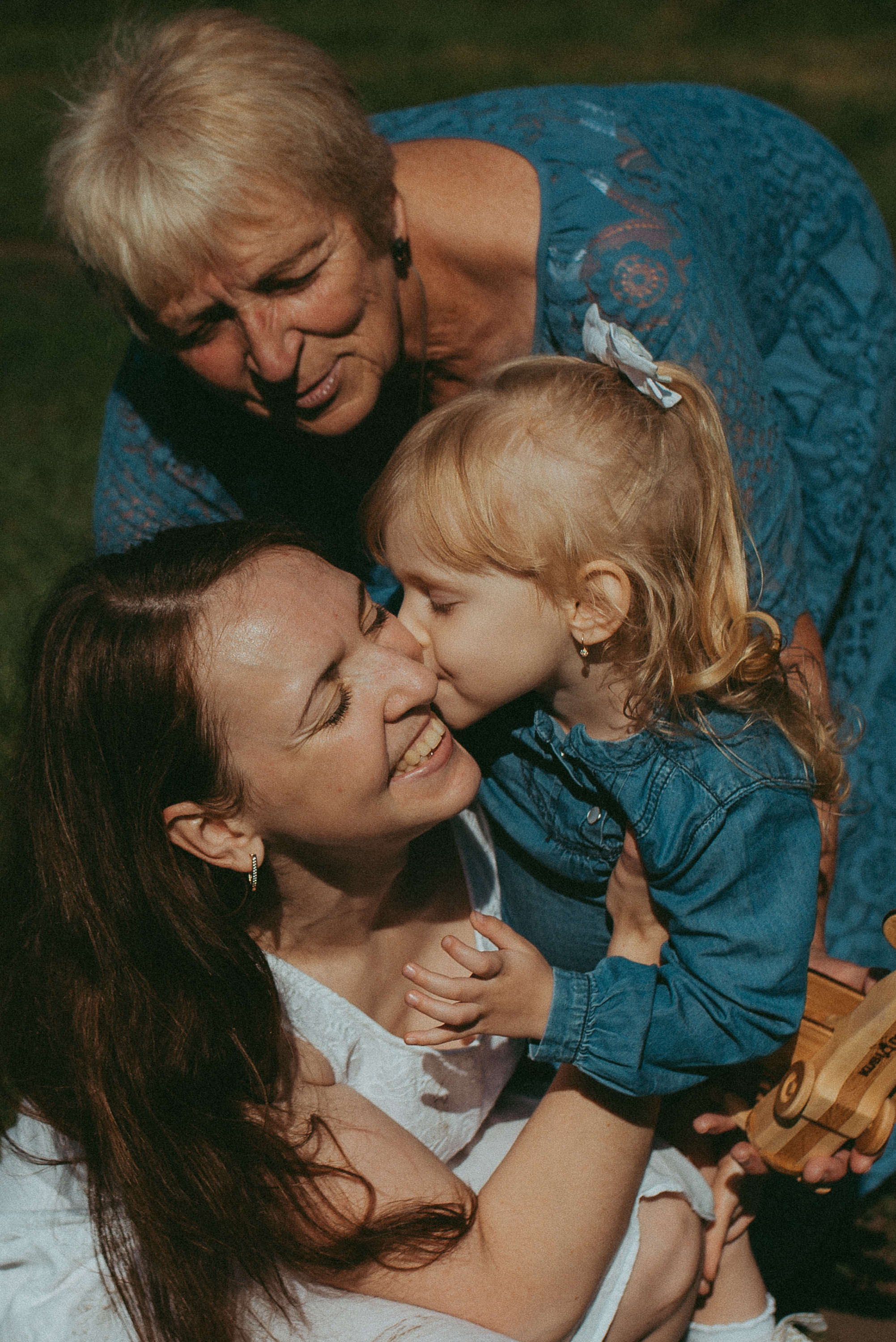 Ира, Верочка и любимая бабушка Валя. Семейный и детский фотограф в Новосибирске и Краснообске — Анна Ким