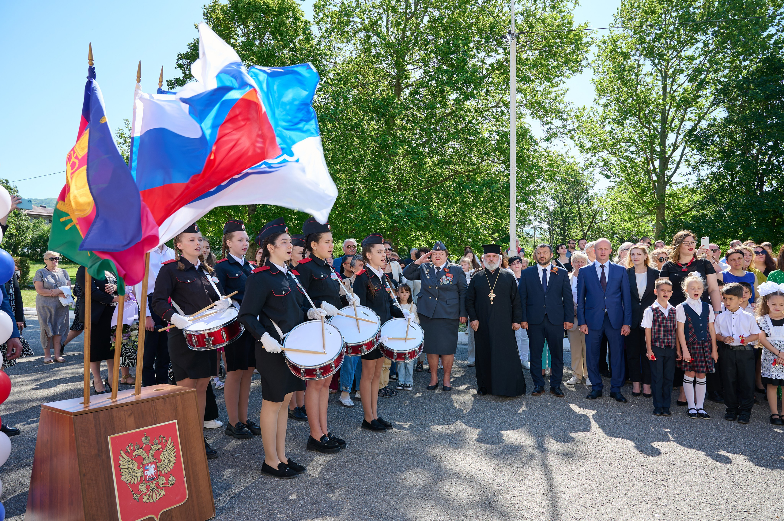 Последний звонок. Жизнь курорта Кабардинка в фотографиях
