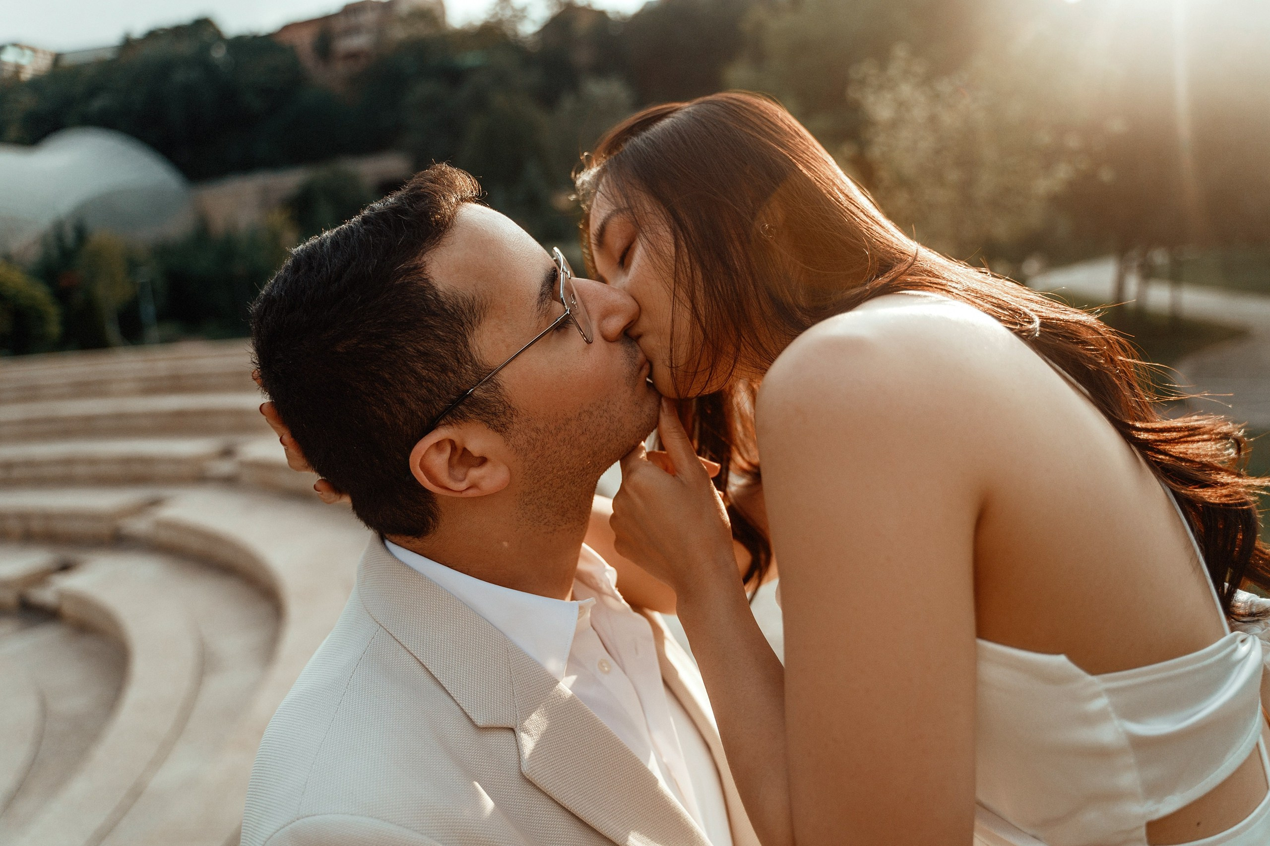 Alaeddine & Matika on the Peace Bridge in Tbilisi. Photographer Sergey Otkrytyi in Batumi & Tbilisi