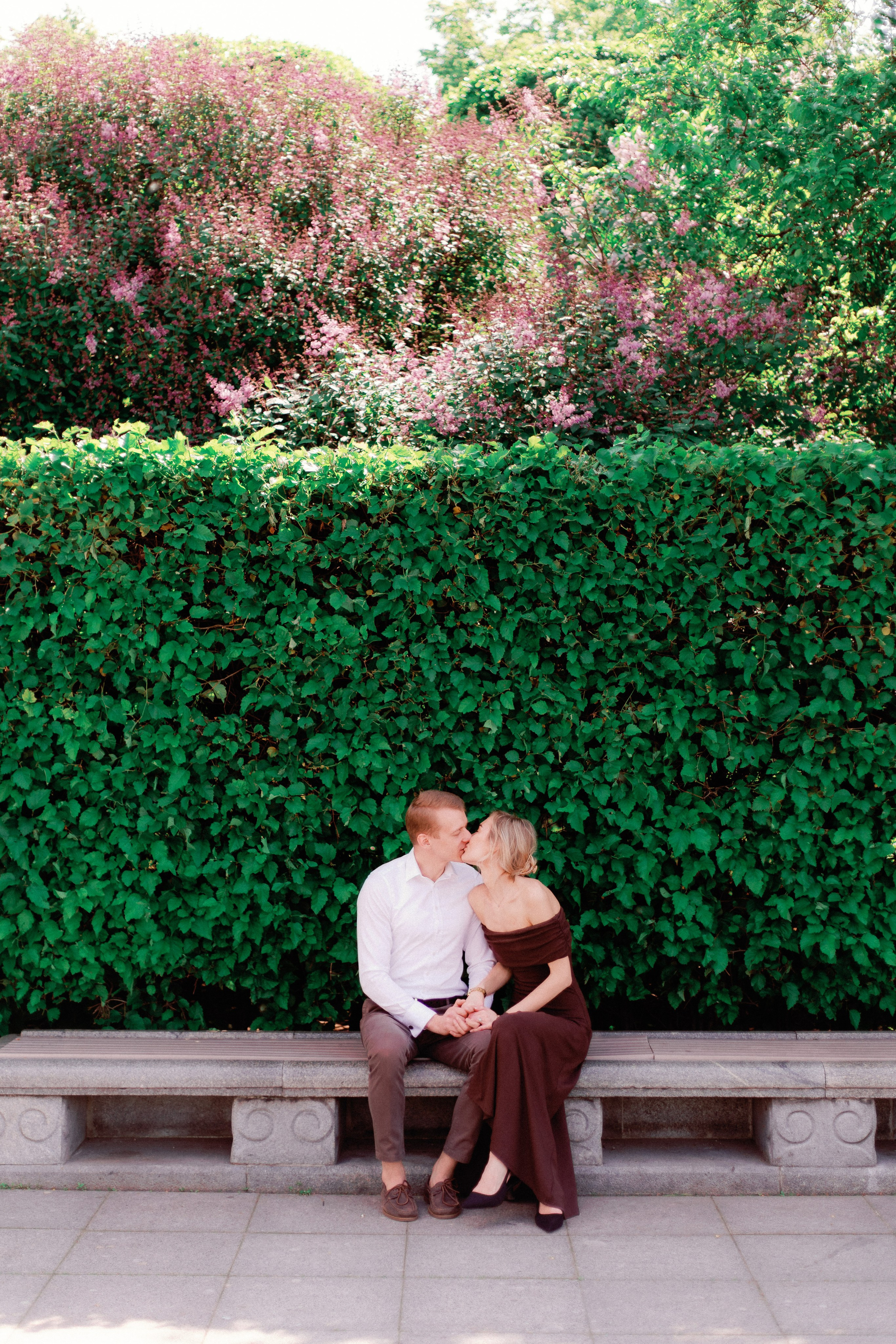 Весеняя лавстори прогулка в парке в Москве, фотограф в Москве