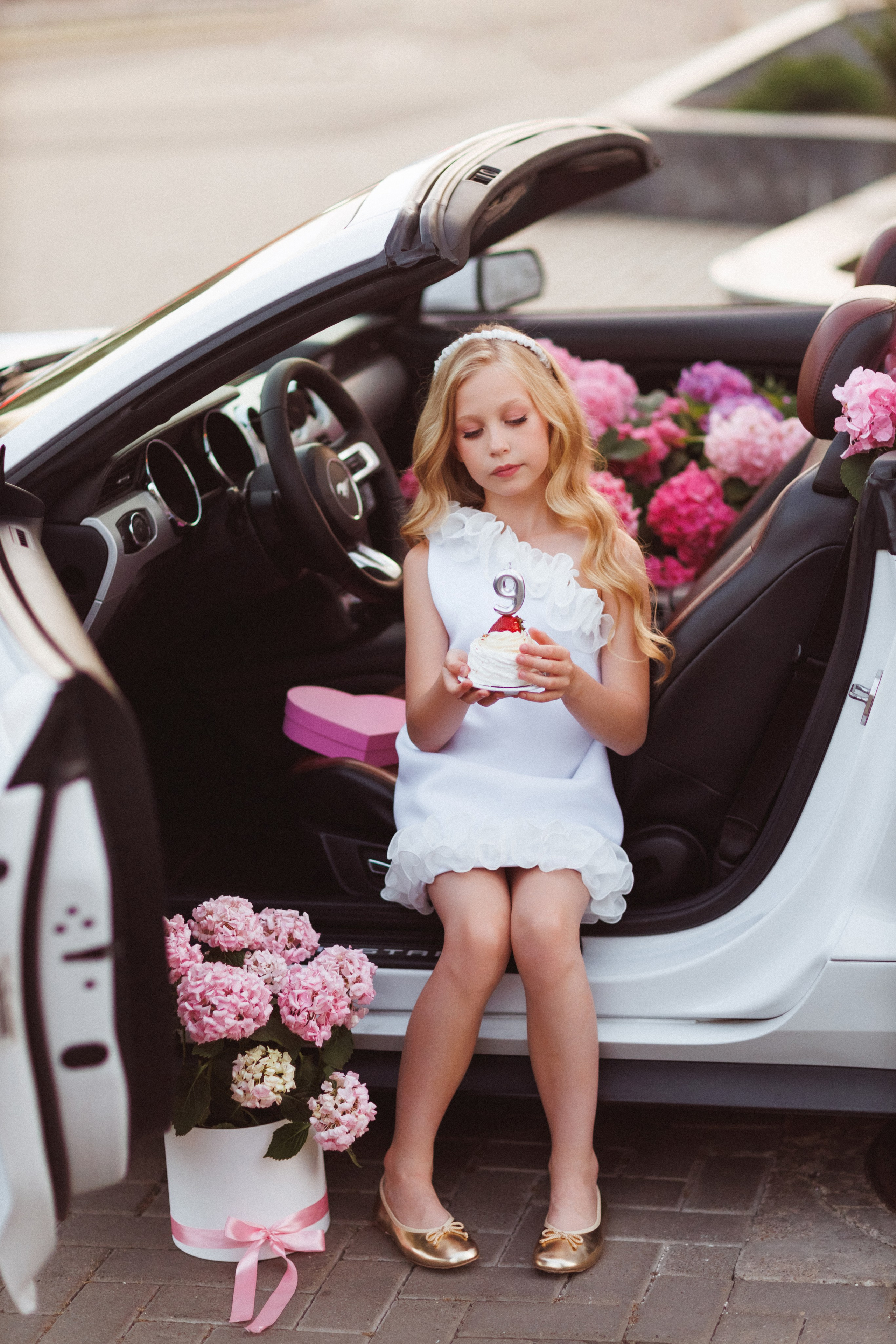 Фотосессия с Кабриолетом и живыми цветами, город Краснодар. Семейный и детский фотограф в Краснодаре Анна Трашкова