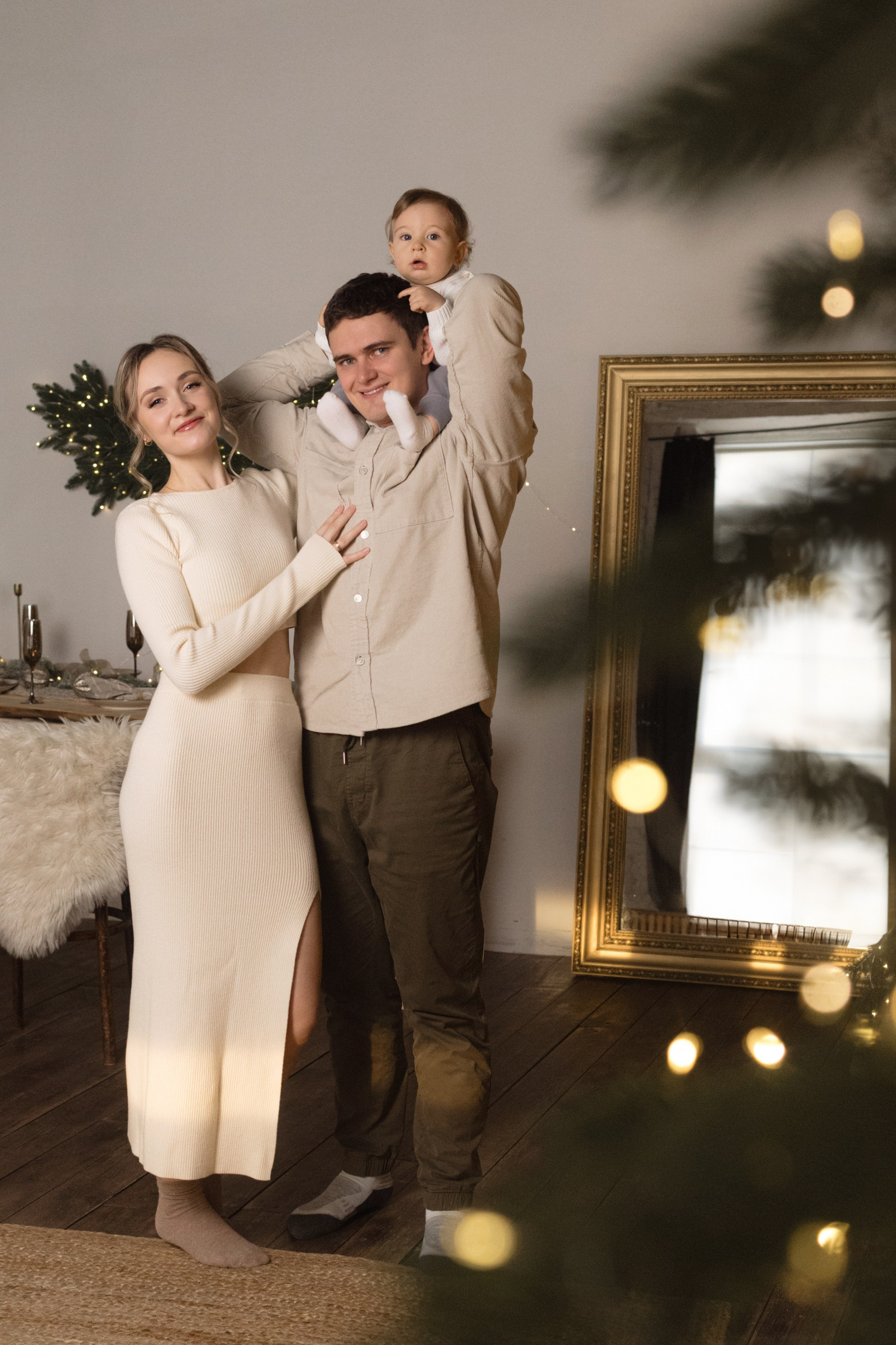 Новогодняя съемка в Историях (зал Мидл). Фотограф беременности и новорожденных в Красноярске Вета Ланская