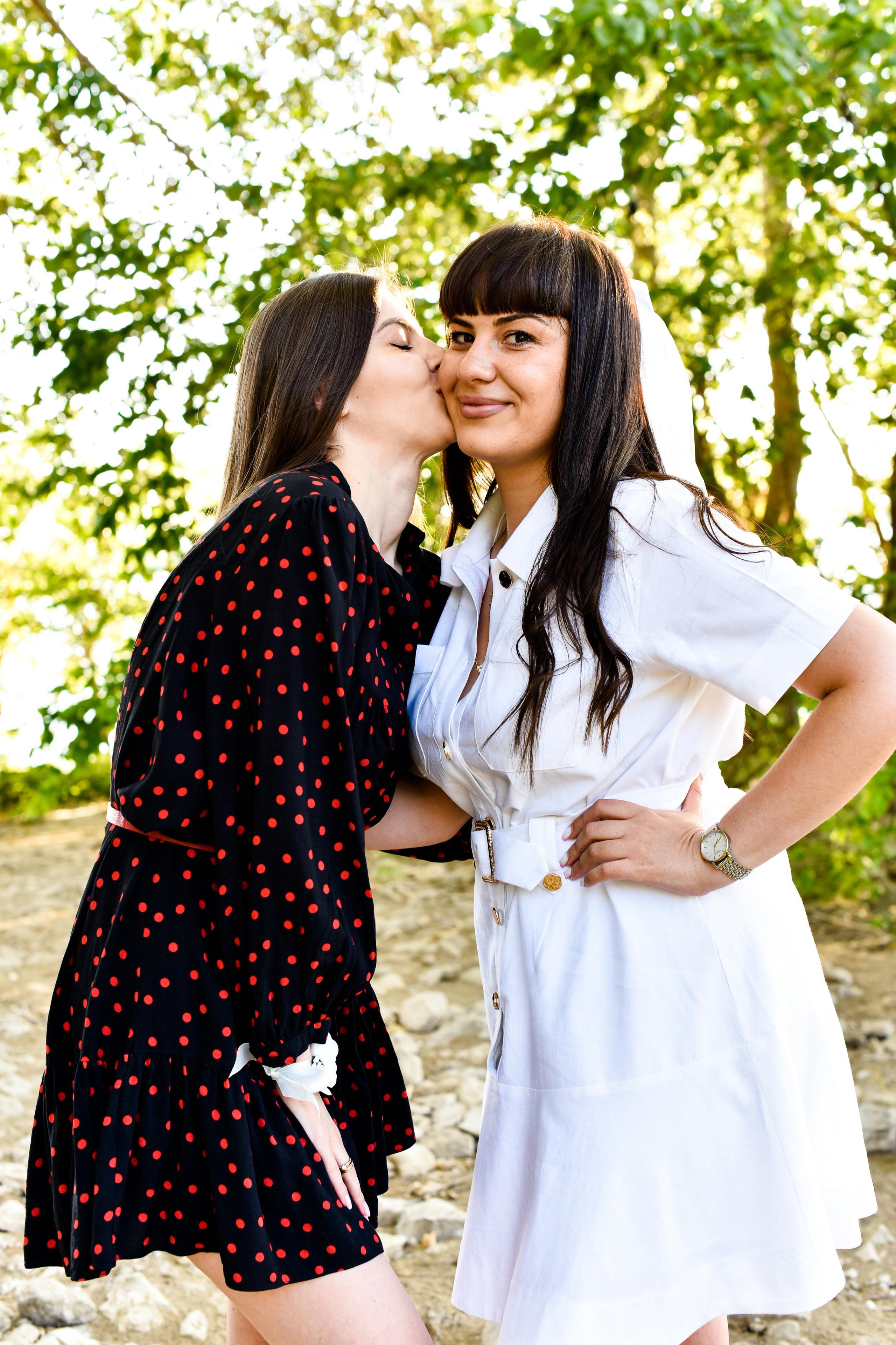 Девичник Лауры