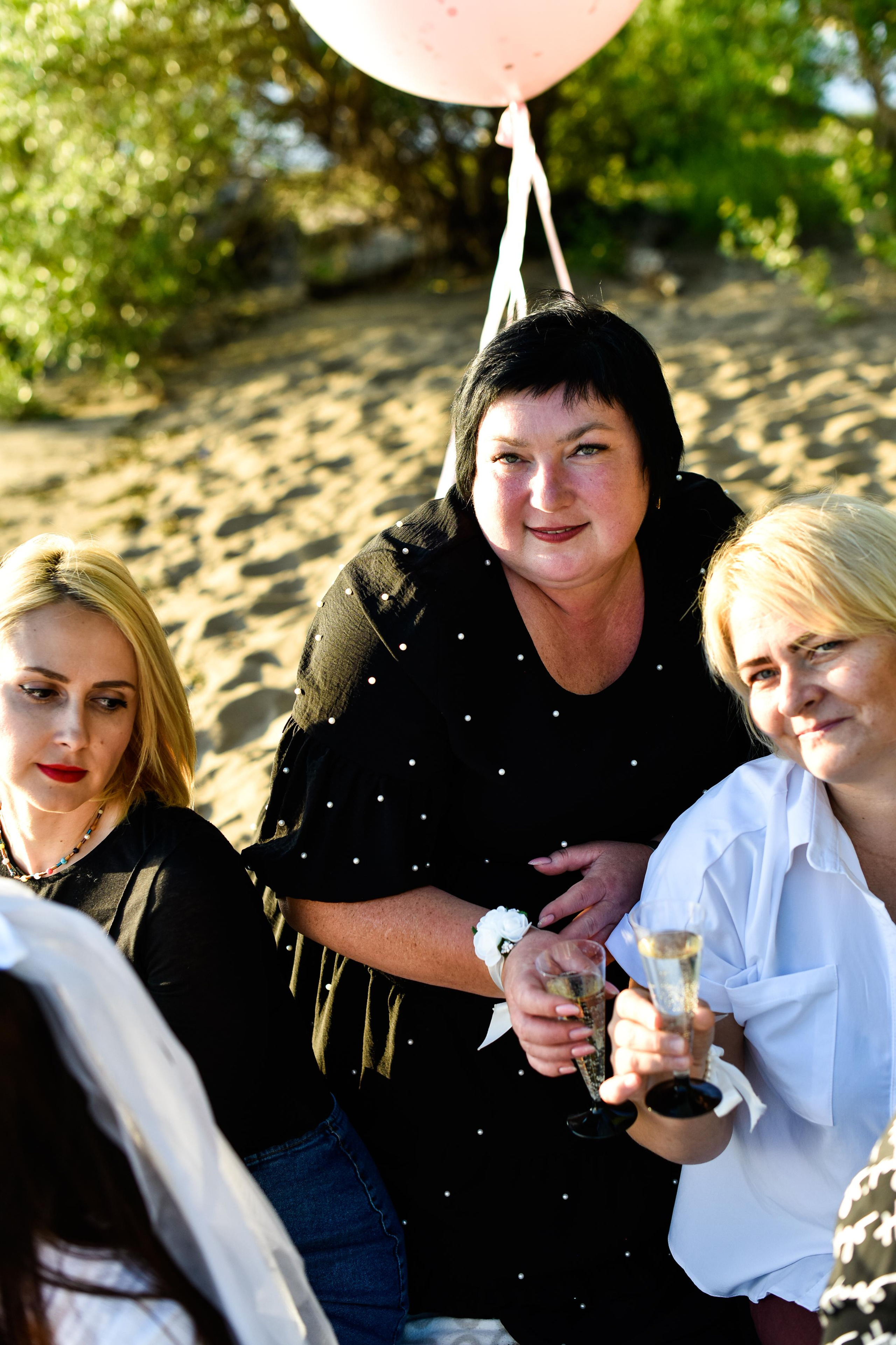 Девичник Лауры