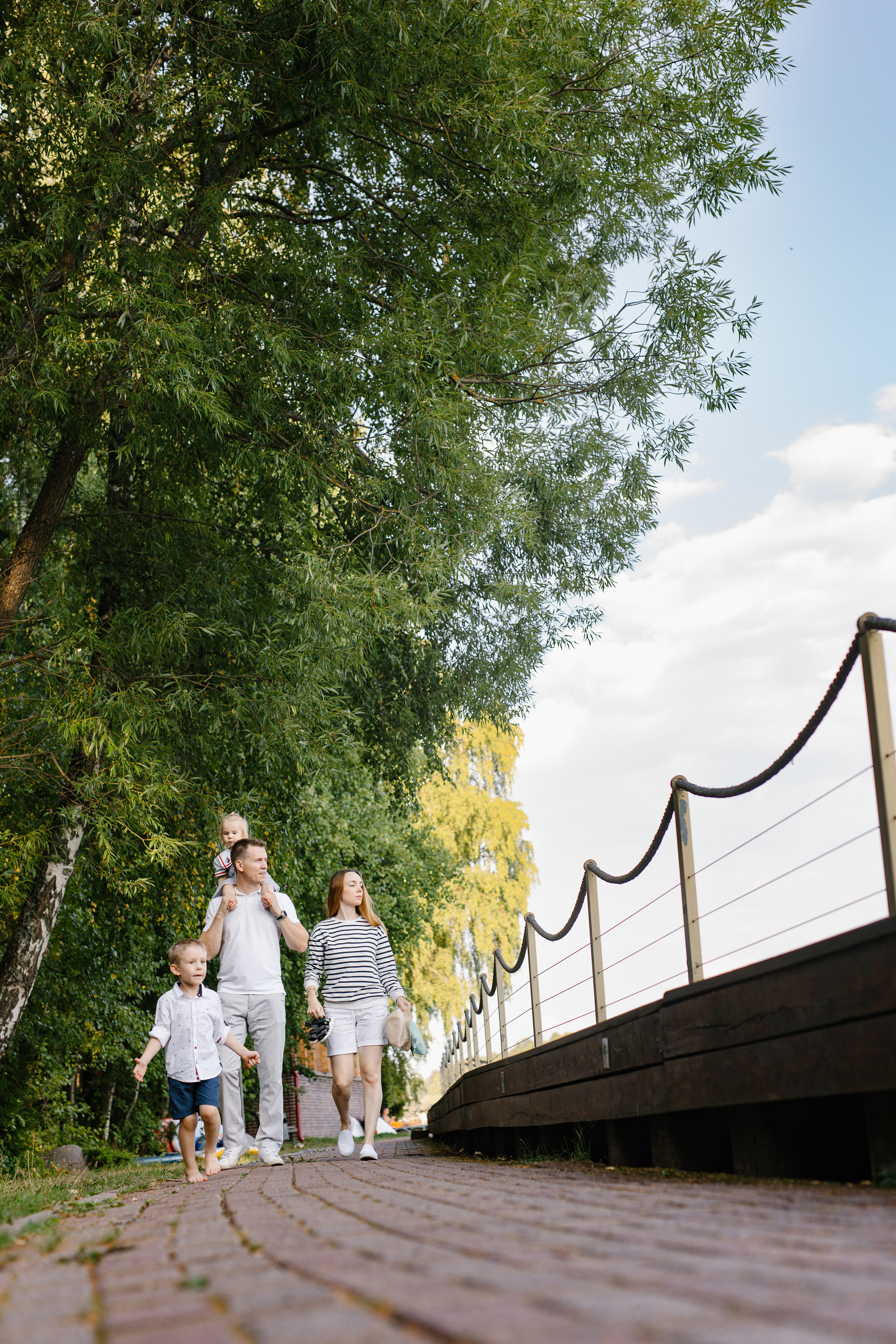 Анюта-Володя. Главная