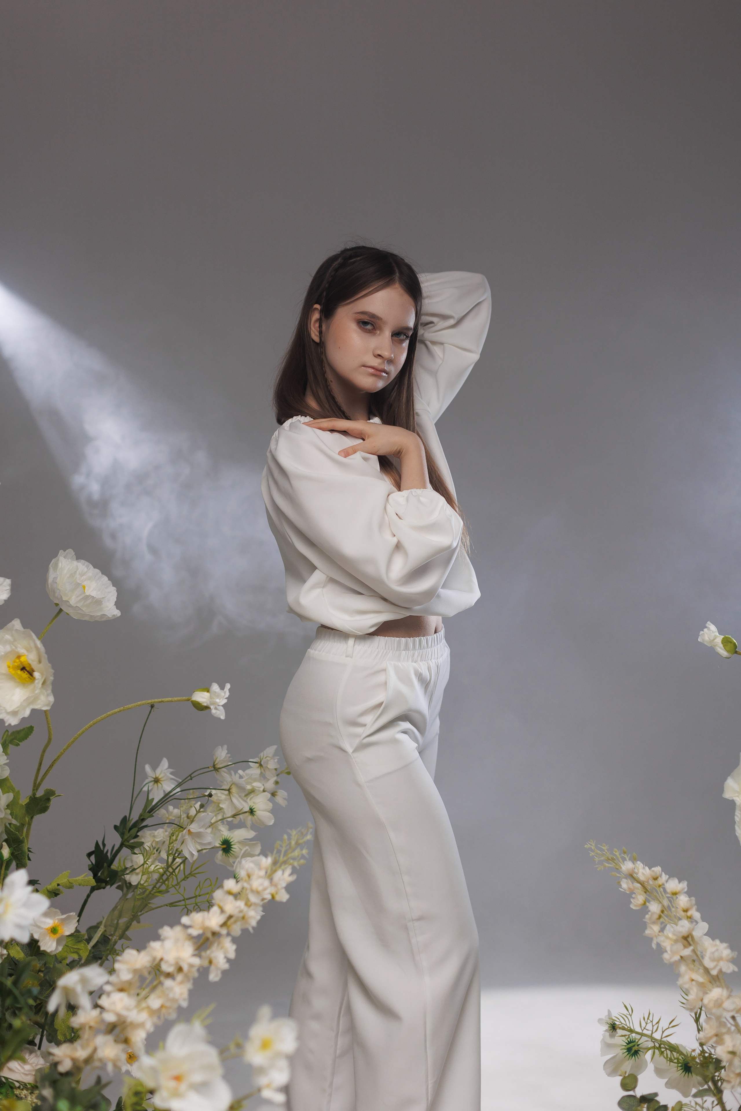 Съемка с цветами для модельного агентства. Анна Демидец — фотограф и маркетолог в Новошахтинске, Шахтах и Ростове-на-Дону