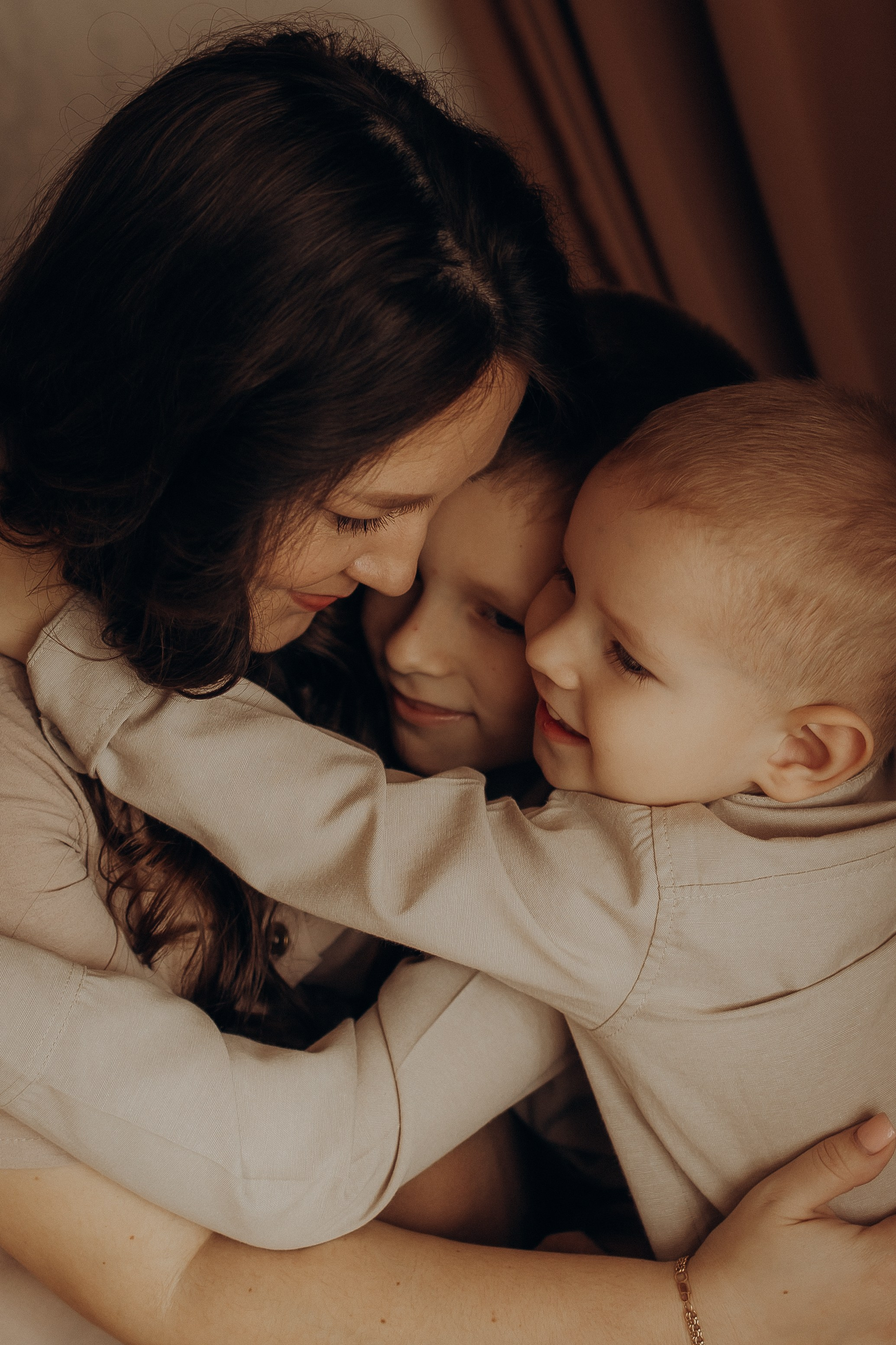 Материнство в студии FTH. Фотограф на первый годик, семейный и детский фотограф в Новосибирске