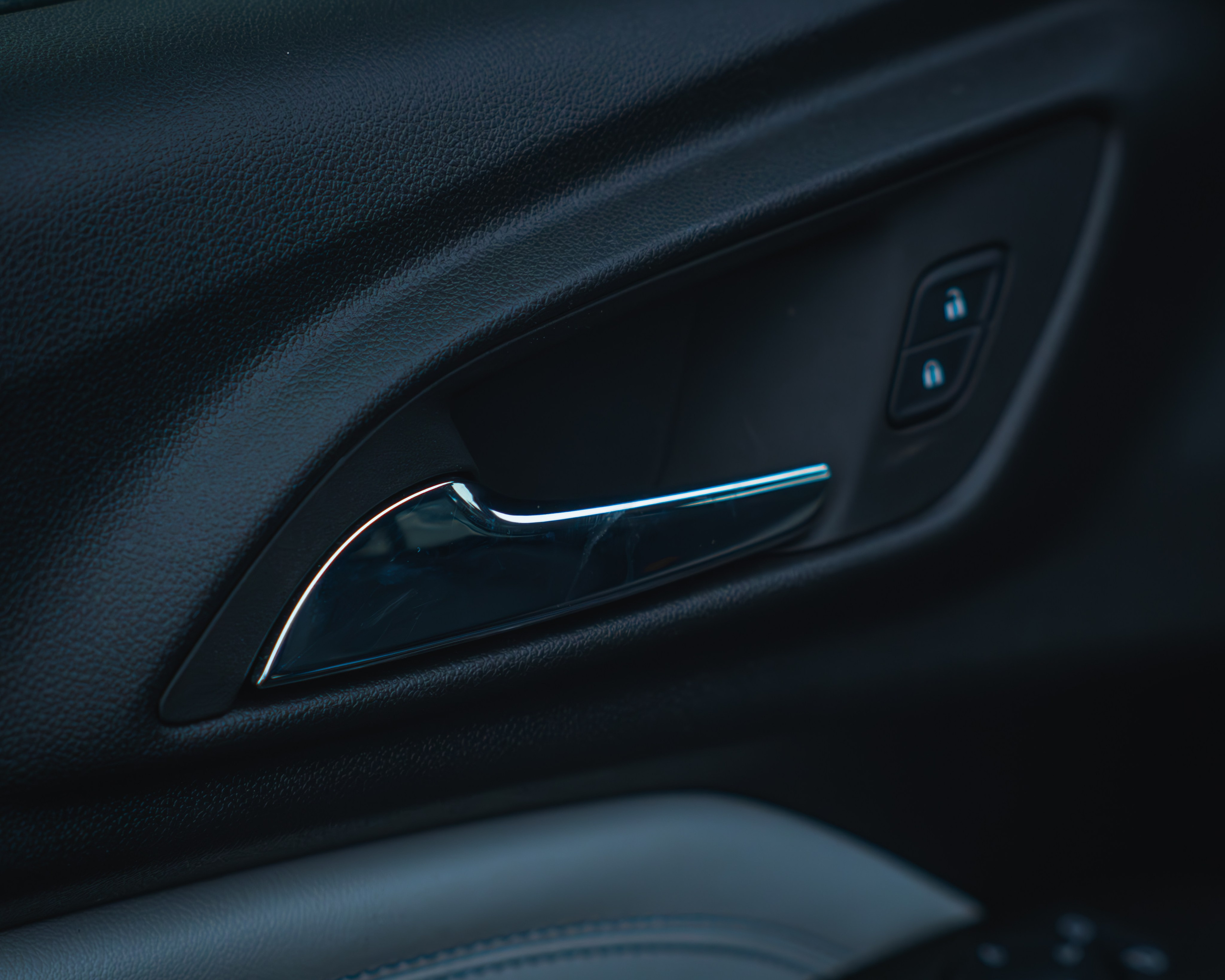 На продажу. Автомобильный фотограф в Москве