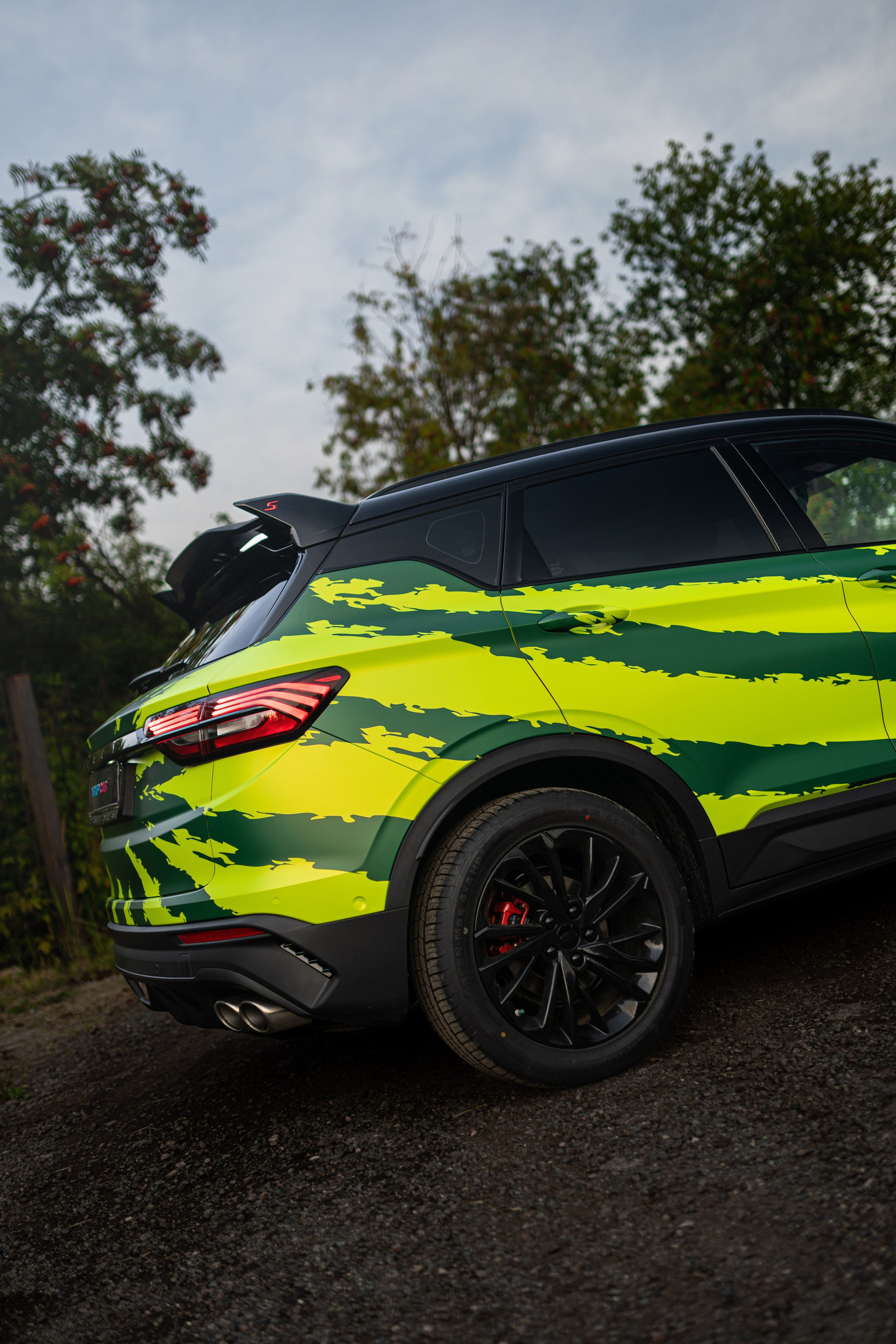 Винилография на Geely Coolray. Студия дизайна и оклейки авто Barmaley Design