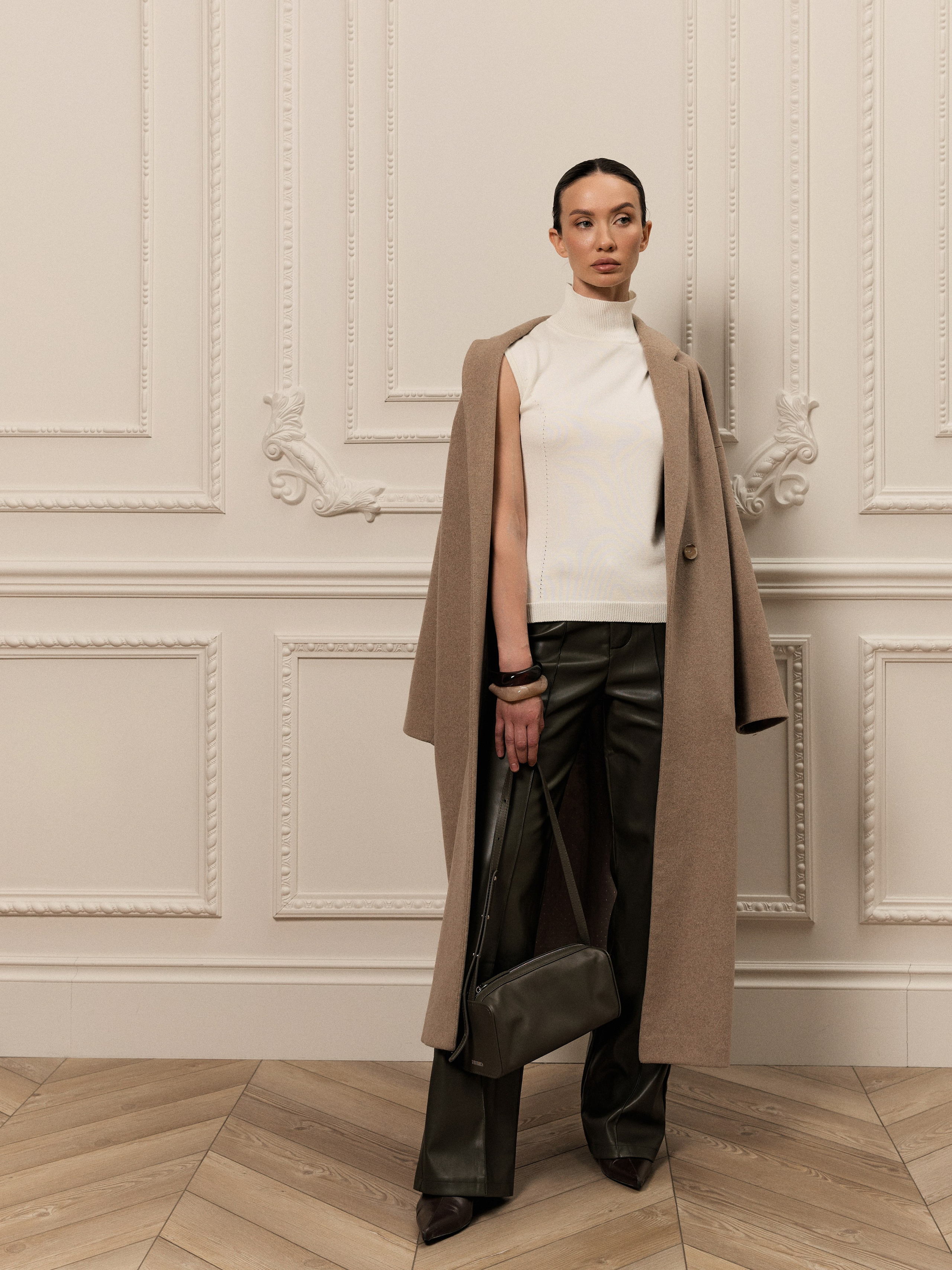 Red Cardigan. Фотограф в Москве и Сургуте Алла Лесовая. Снимаю каталог для брендов и индивидуальные портреты для людей