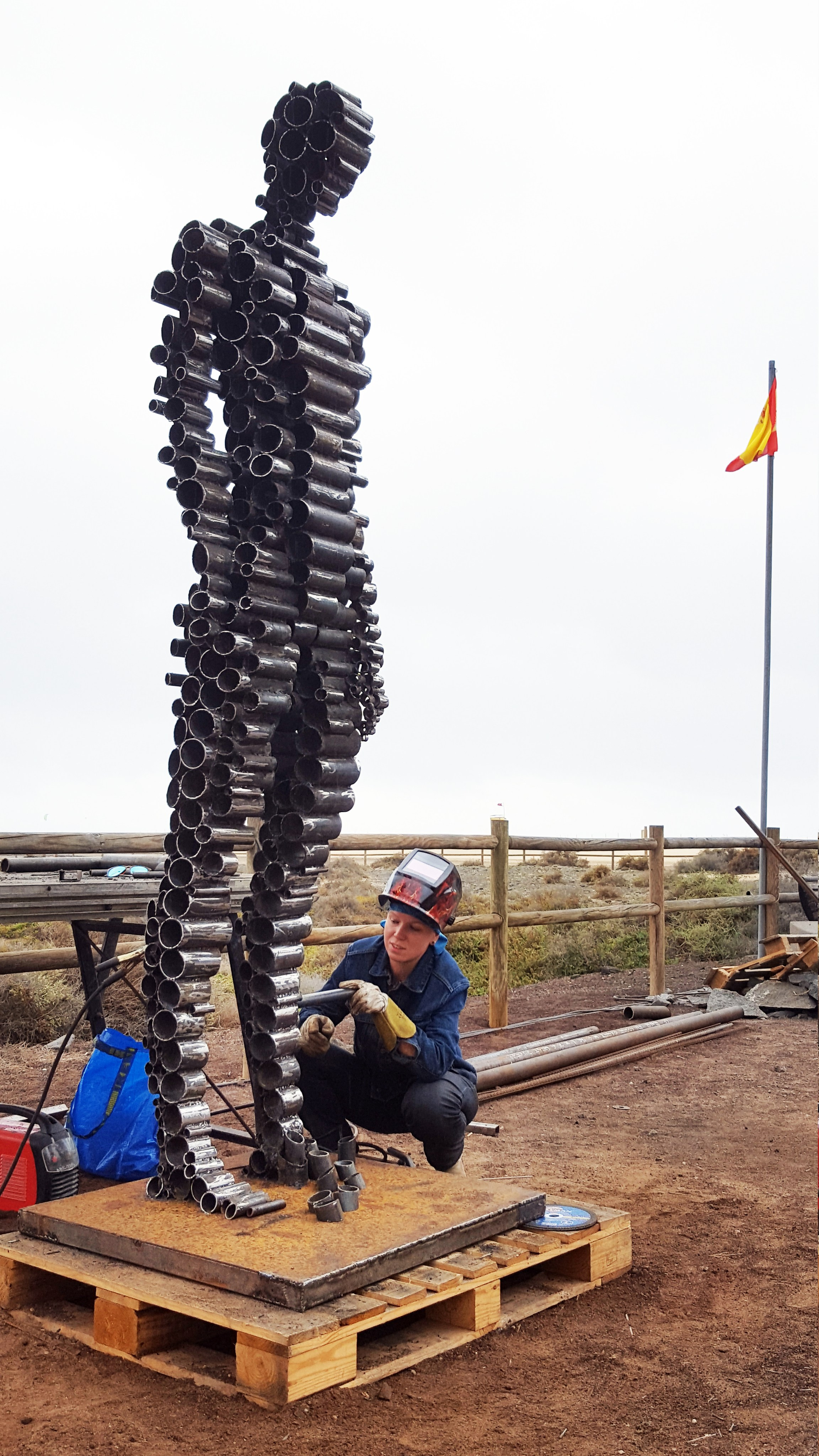 Исчезающий/ Испания/Канарские о-ва/Фуэртевентура/2018. Художник — скульптор Антонина Фатхуллина