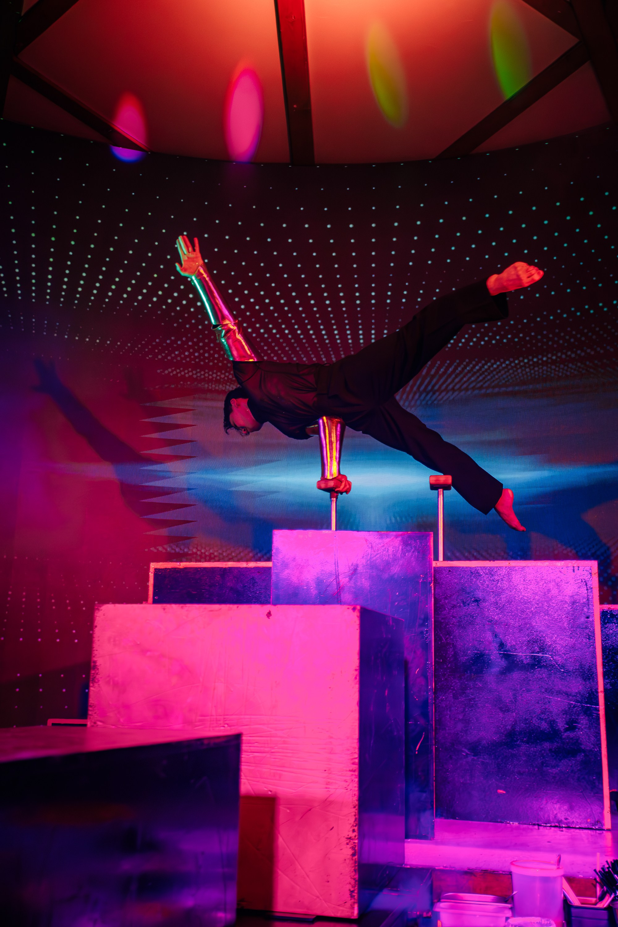 PTIZZA SHOW. Gold & Black in Ptizza Bar_Ялта_6.07.2025. Аминов Руслан | Фотограф