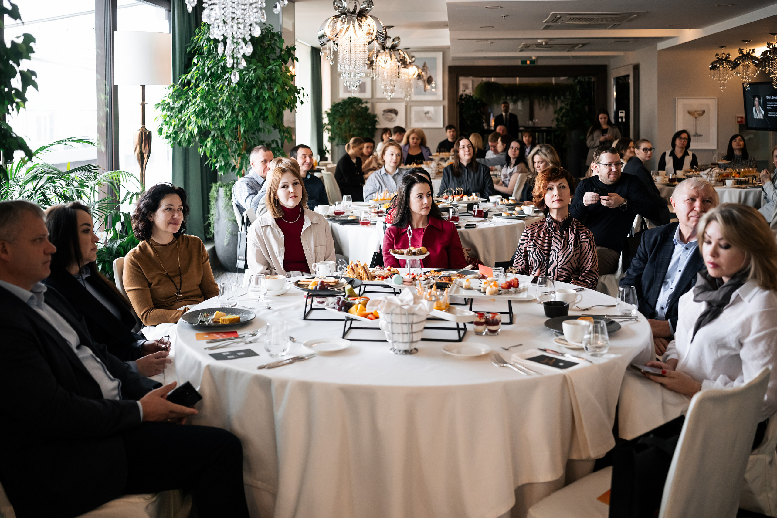 Бизнес-завтрак А7 в ресторане 10Ten