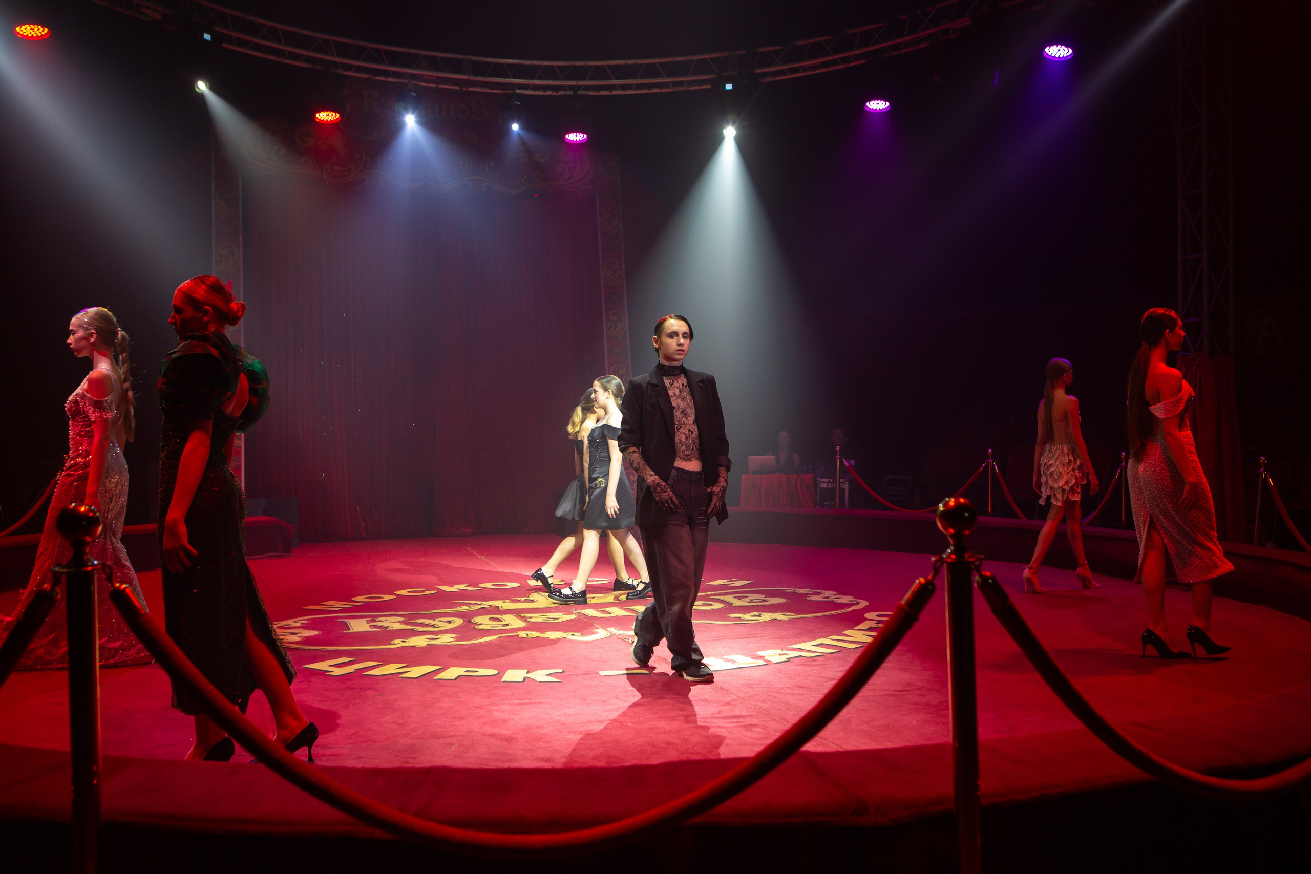 MANEGE SHOW. Репортажный, семейный, свадебный, портретный фотограф