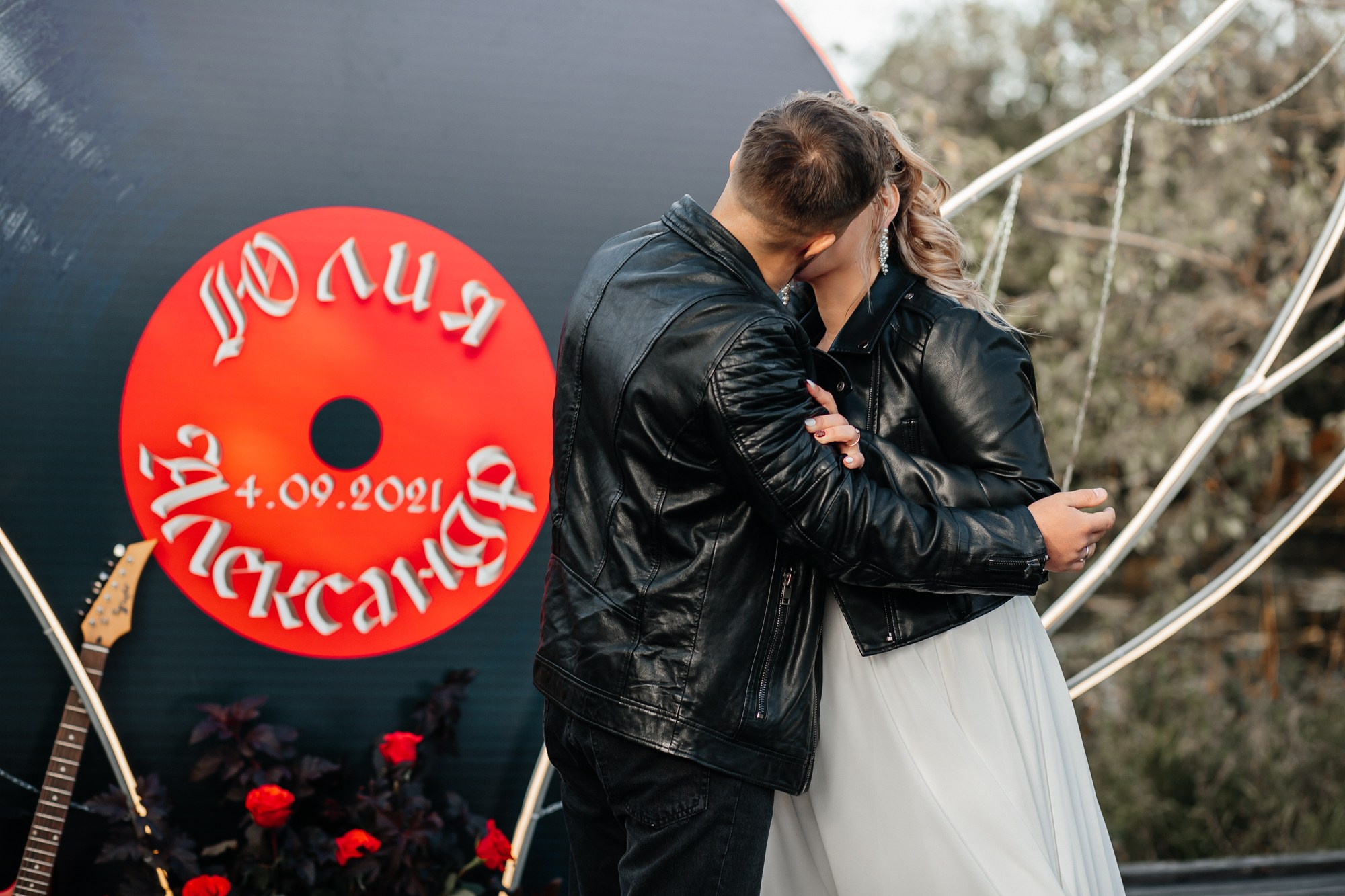 Свадебная съемка Северодвинск в стиле рок. Свадебный фотограф в Архангельске и Северодвинске