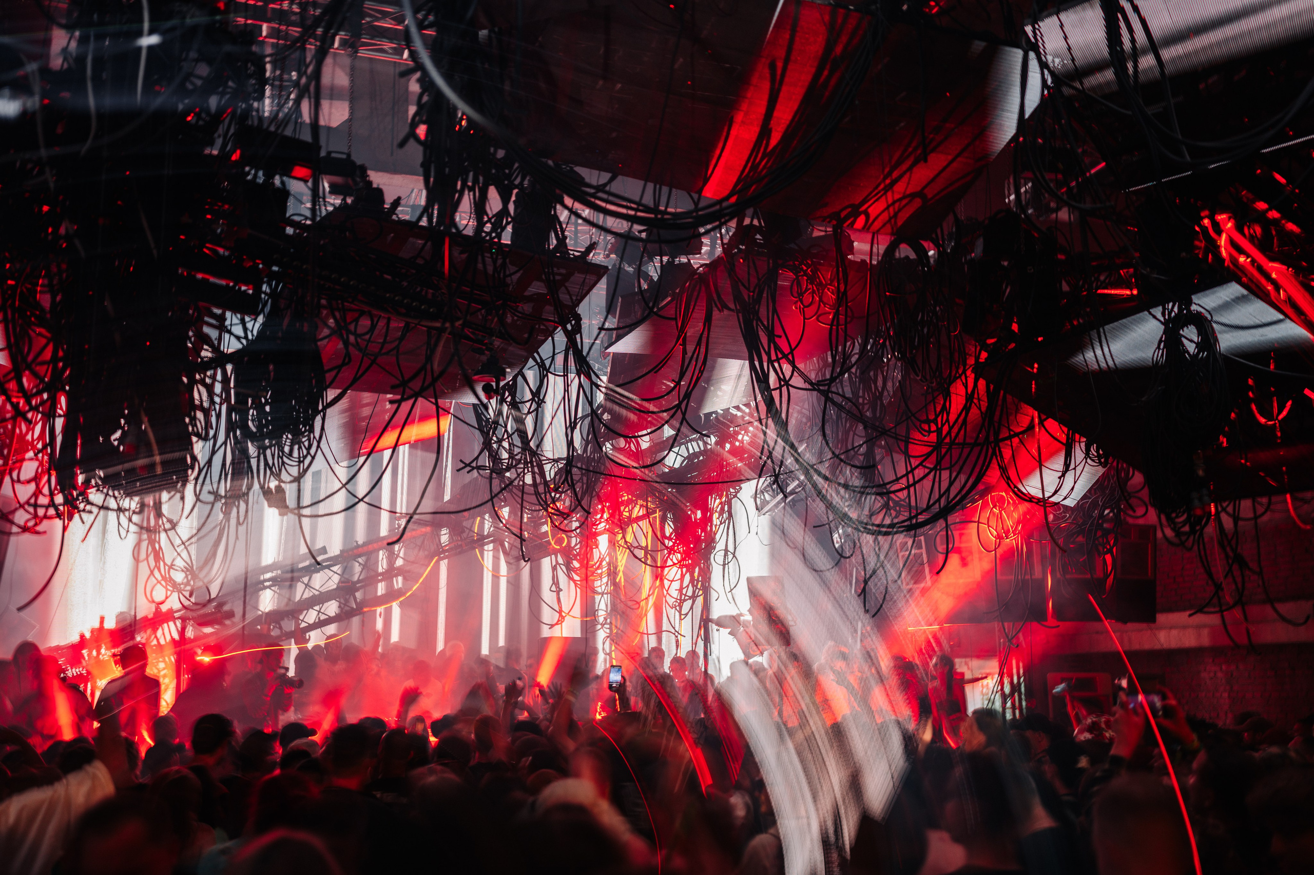 Outline 2024. @tomrus: Рустам Шагиморданов — фотограф