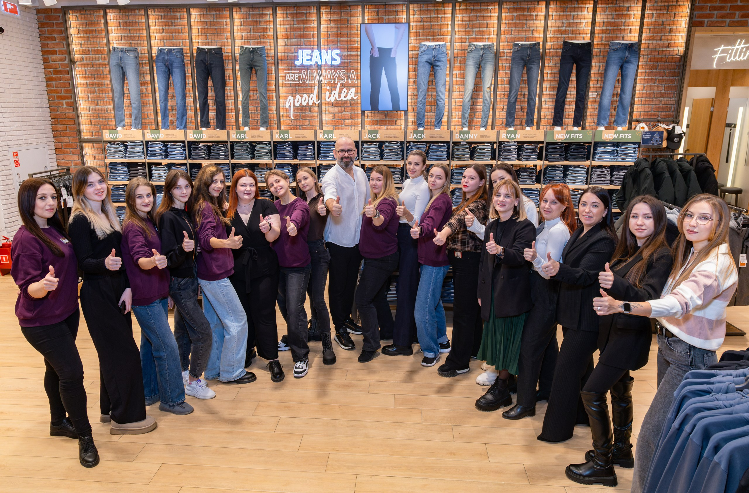 ОТКРЫТИЕ МАГАЗИНА COLIN'S. Фотограф Paul Varro в Краснодаре