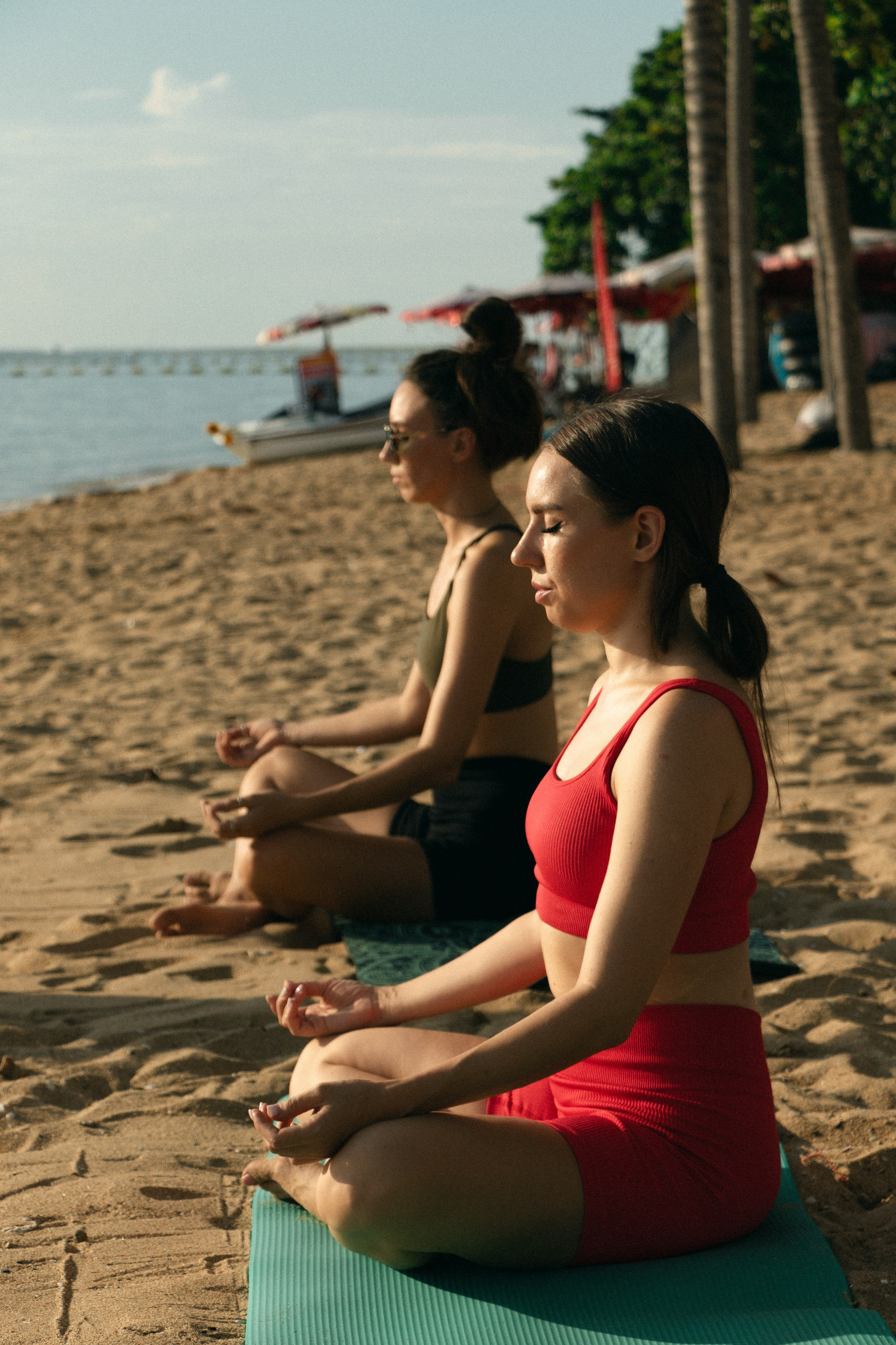 Yoga 8/11/25. Портретный фотограф Паттайя