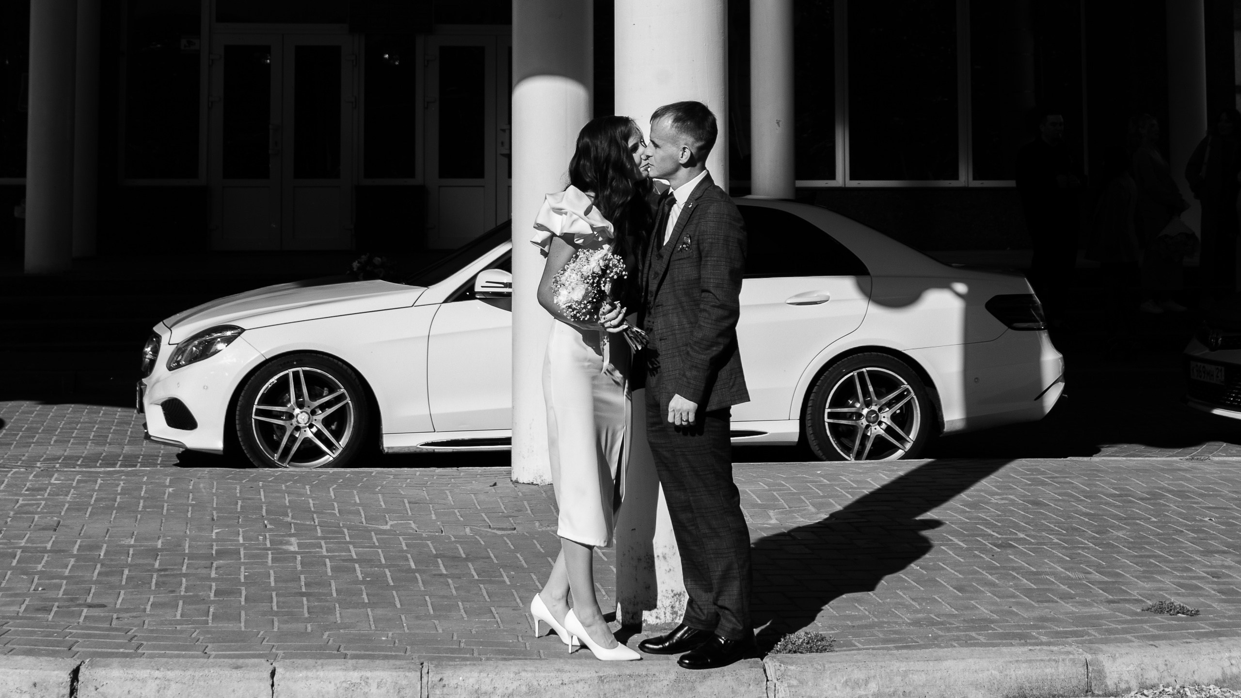 Свадебная прогулка. Разноплановый фотограф в Москве