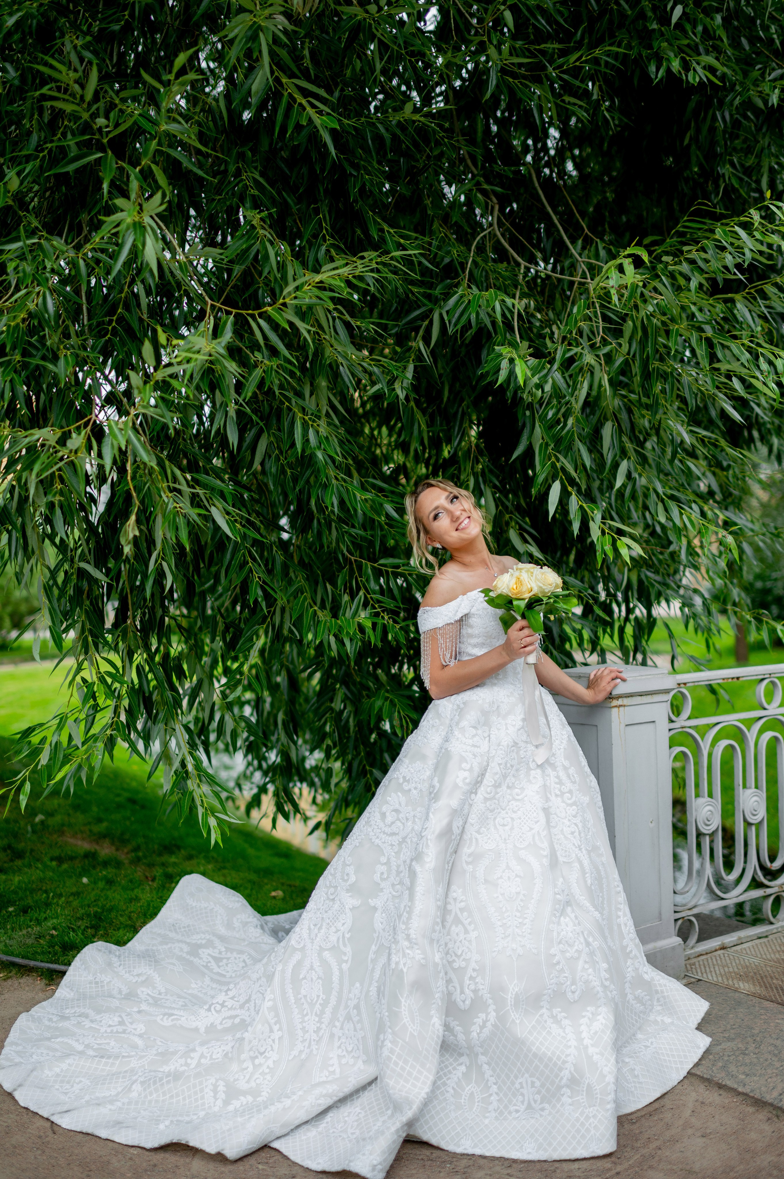 Анастасия и Игорь (фотосессия во Втором Дворце Бракосочетания, Польский сад, здание городской Ратуши). Портретный, семейный и свадебный фотограф в Санкт-Петербурге и в Пушкине Ширяев Денис