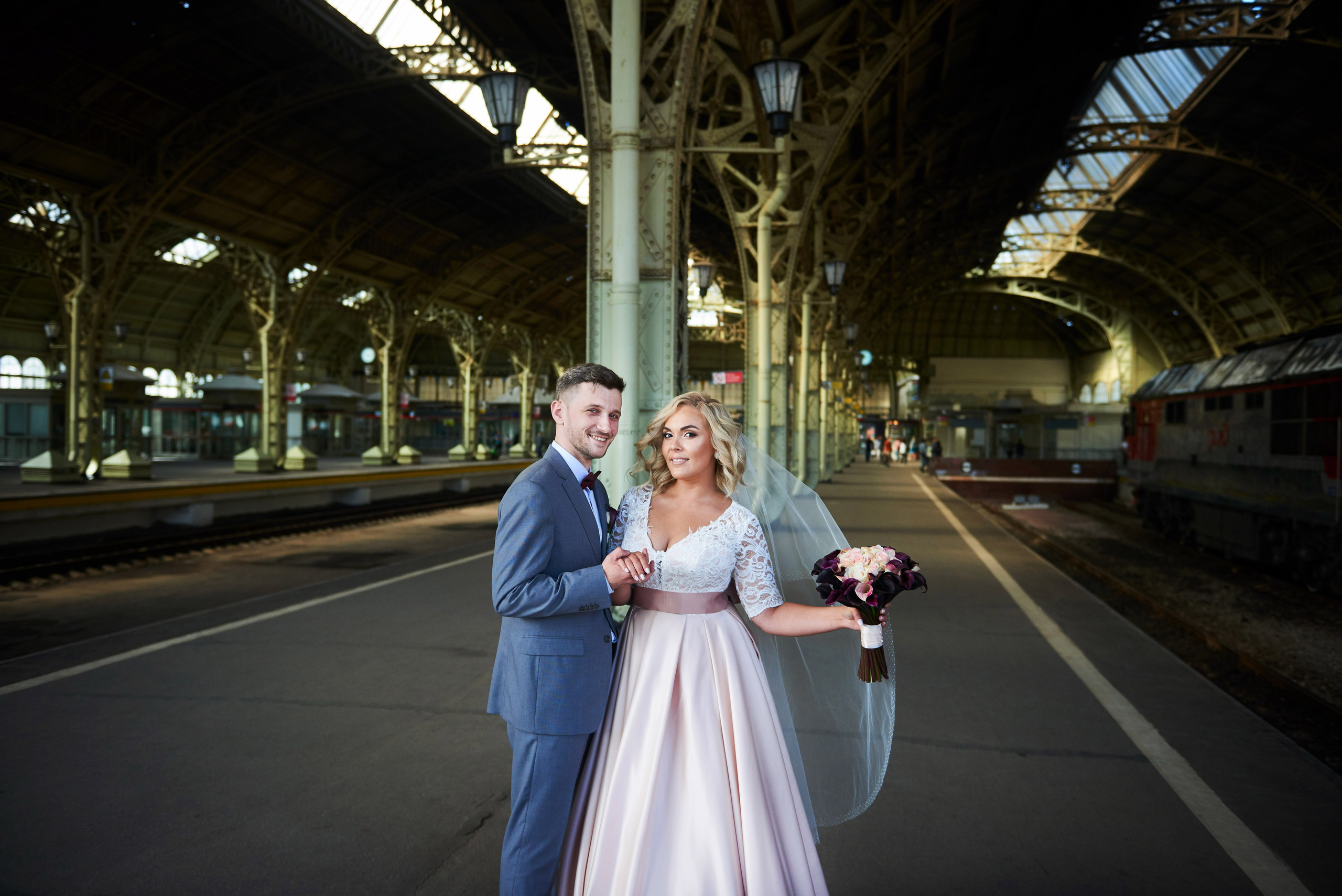 Марта и Анатолий (фотосессия на Витебском вокзале). Портретный, семейный и свадебный фотограф в Санкт-Петербурге и в Пушкине Ширяев Денис