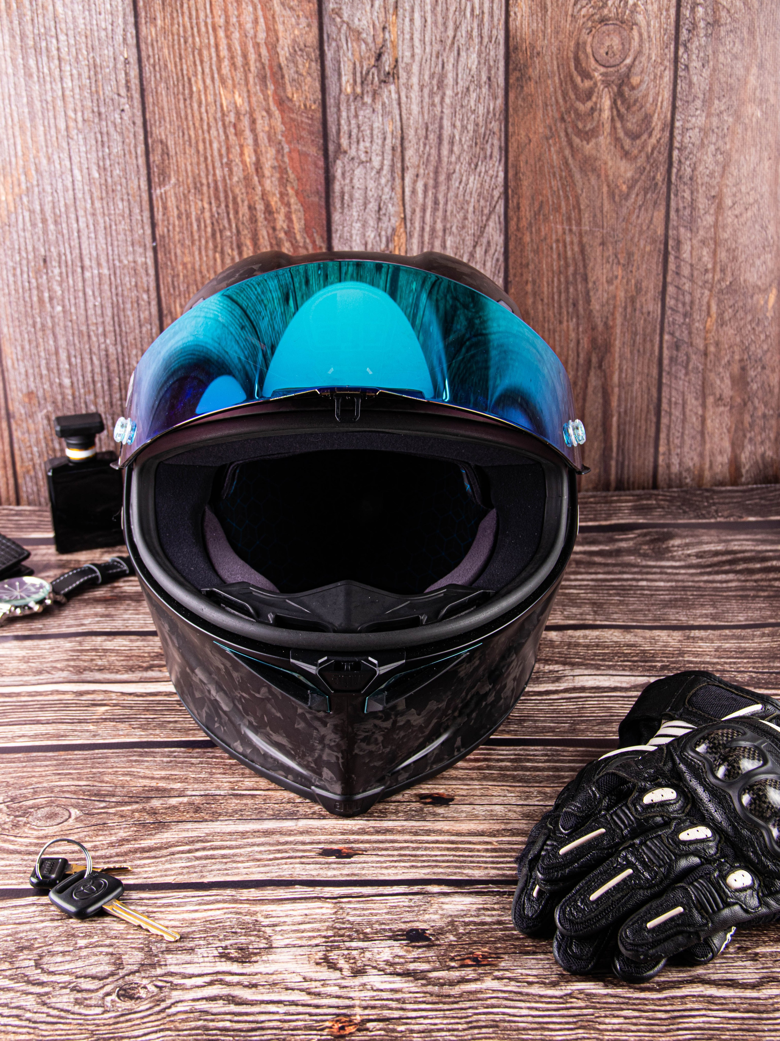 Мотоциклетный шлем. «Матрица»