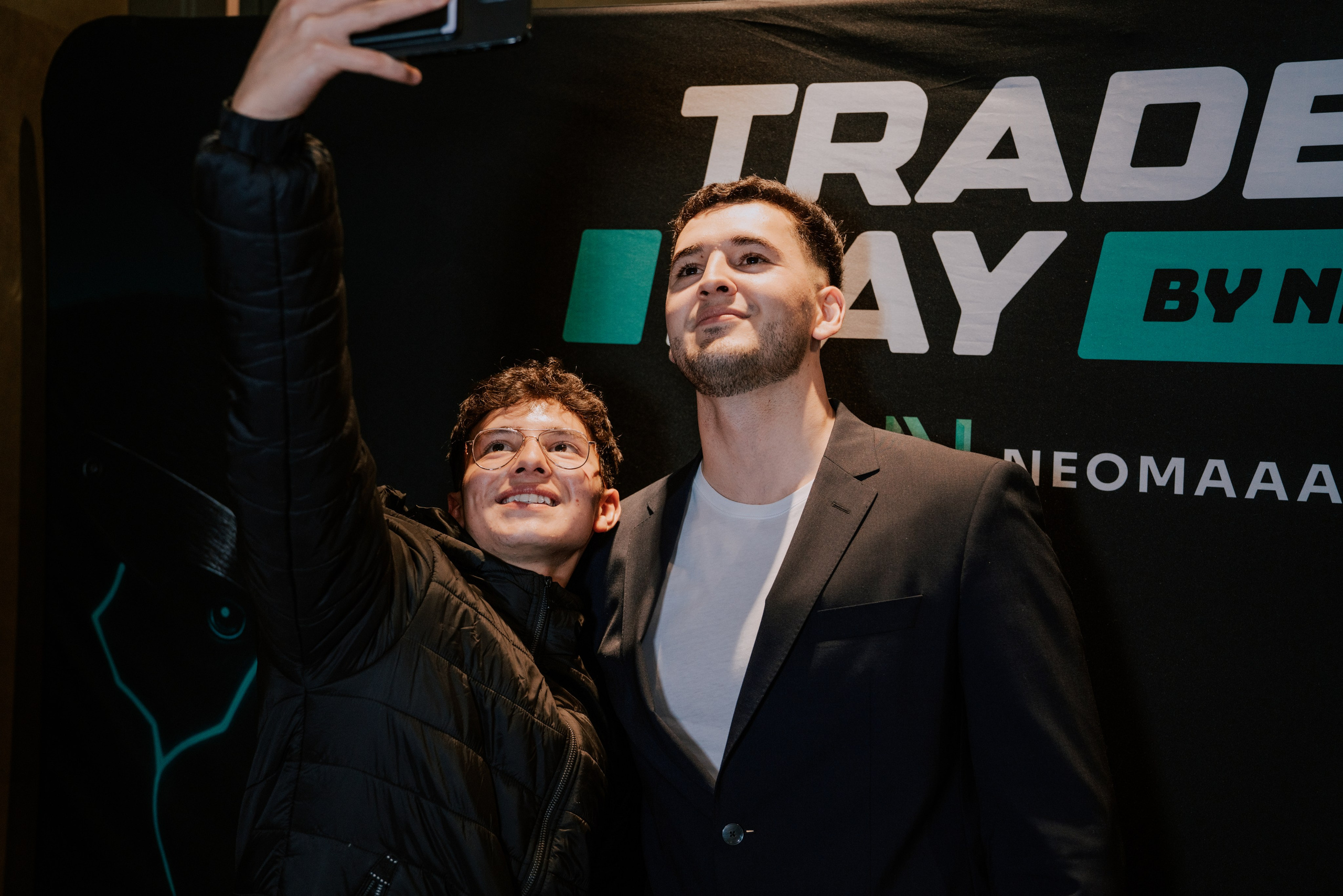 TRADERS DAY By NeomAAA Bogota. NeomAAA Funds Gallery