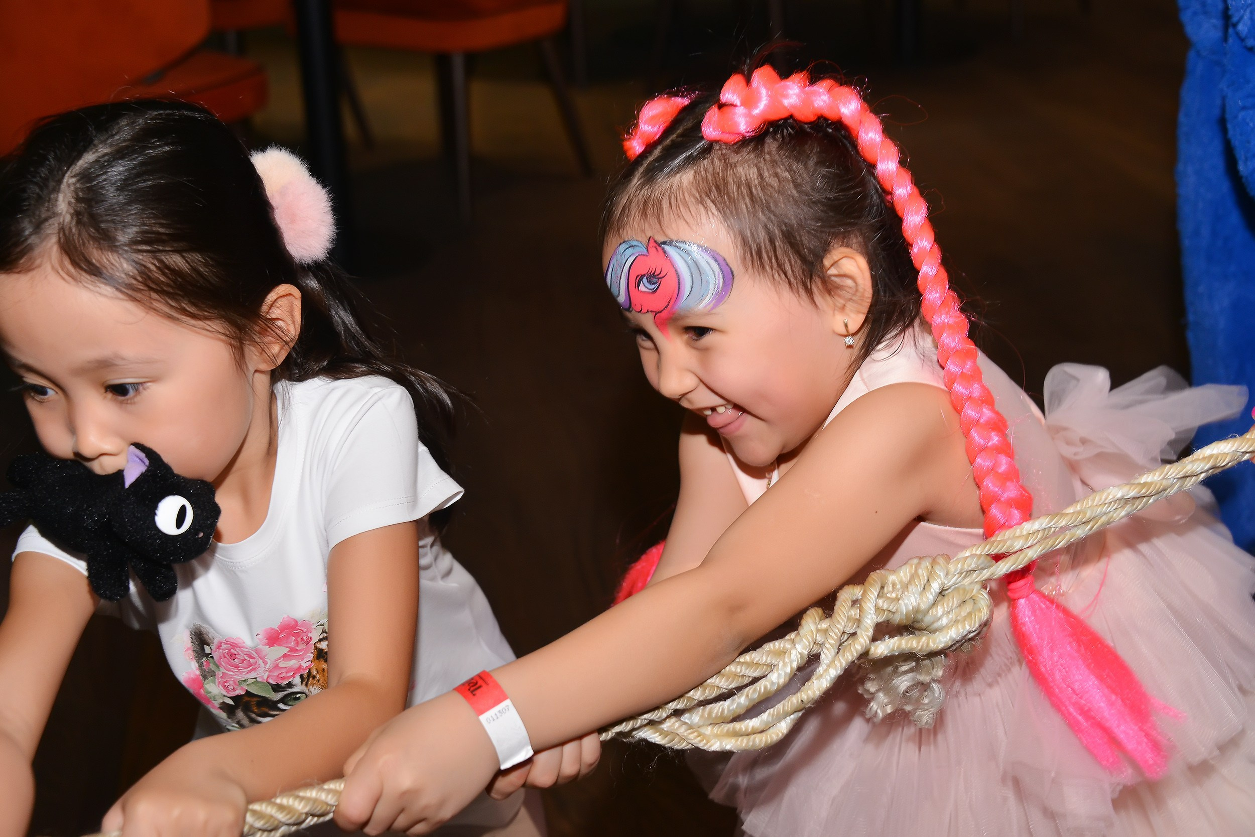 Дети-6 (Айлин-8 лет). Фотосъёмка. Фотограф Сергей Авдеев-семейный и детский фотограф в Алматы